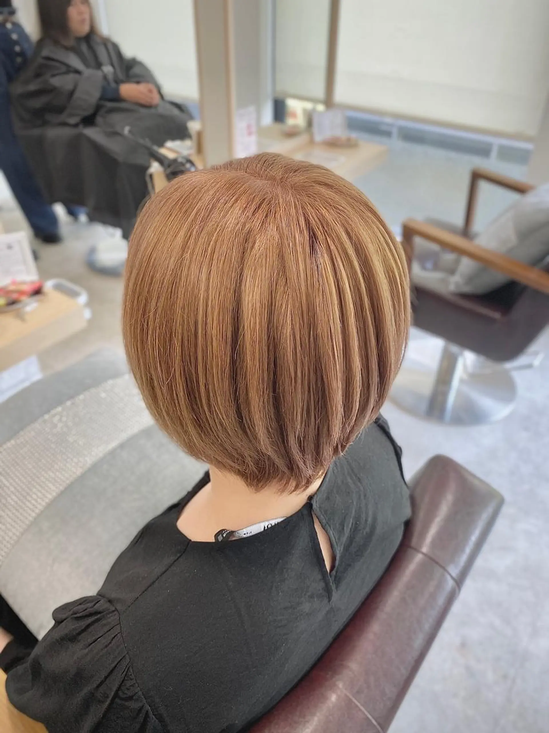 ショート カラー ベージュカラー ブリーチ フォギーベージュ ハイトーンカラー ヘアカラー トリートメント マンツーマン/透明感 foi hairのヘアスタイル