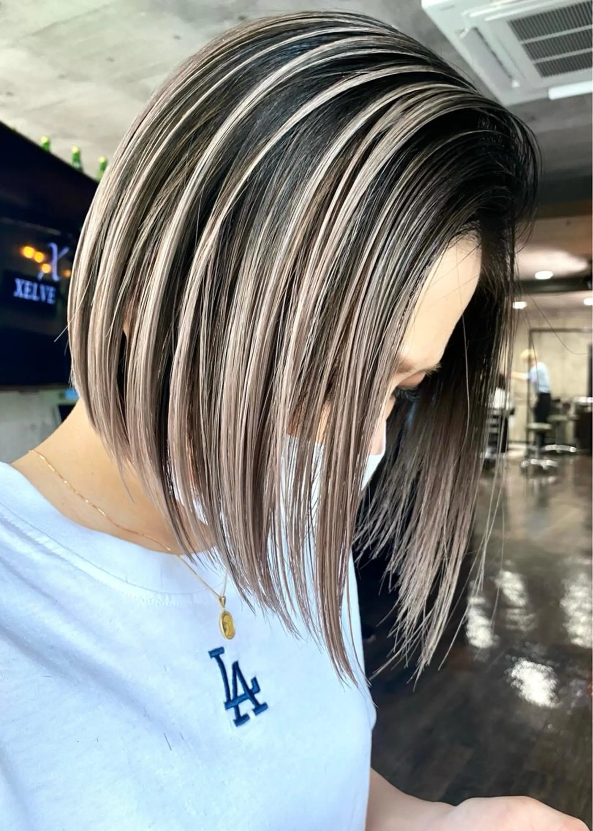 ショート ヘアカラー XELVE所属・レイヤーカット特化 💜SARIのヘアスタイル