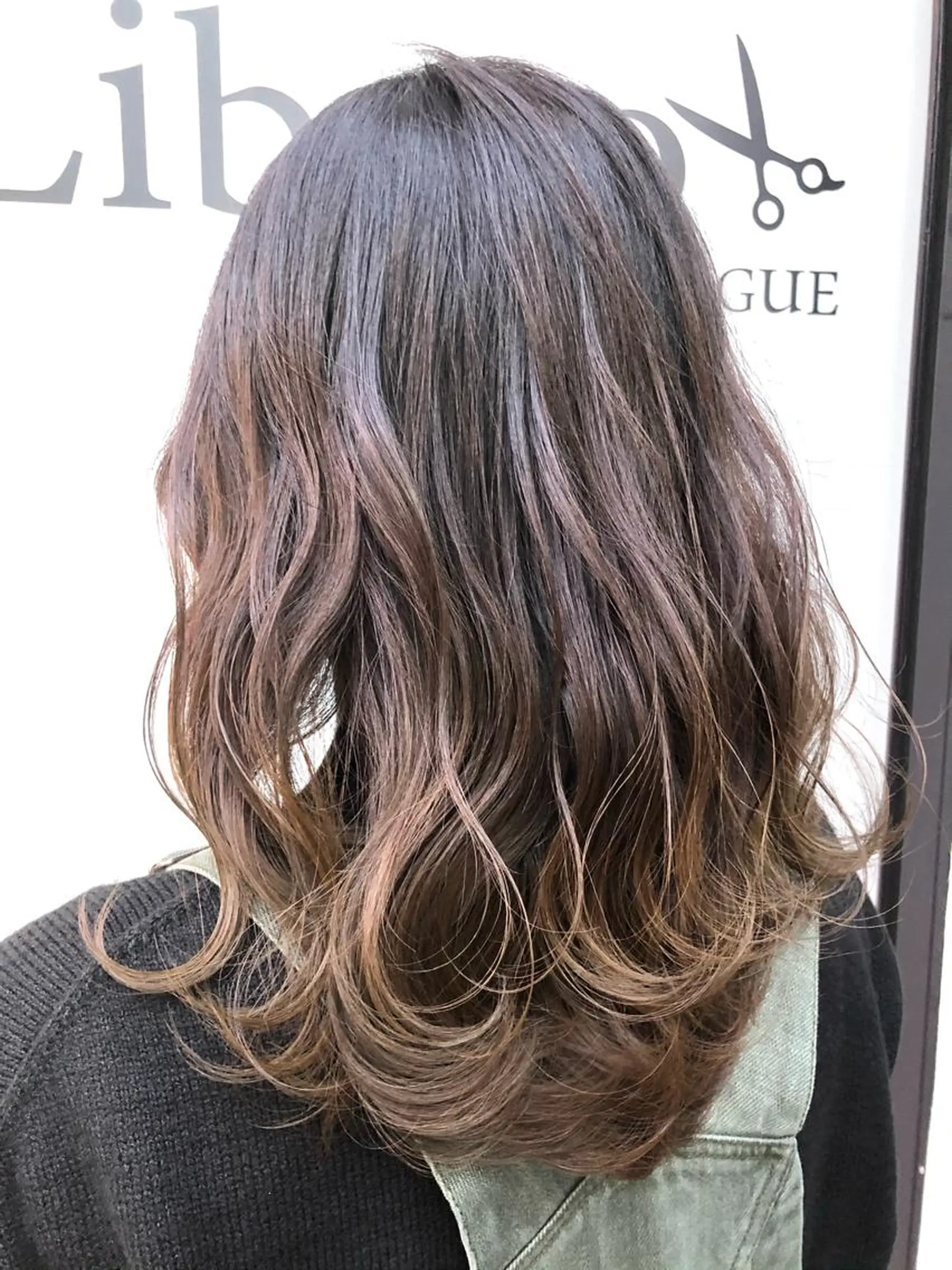 ミディアム カラー グラデーションカラー 代表　YUKI ☆のヘアスタイル