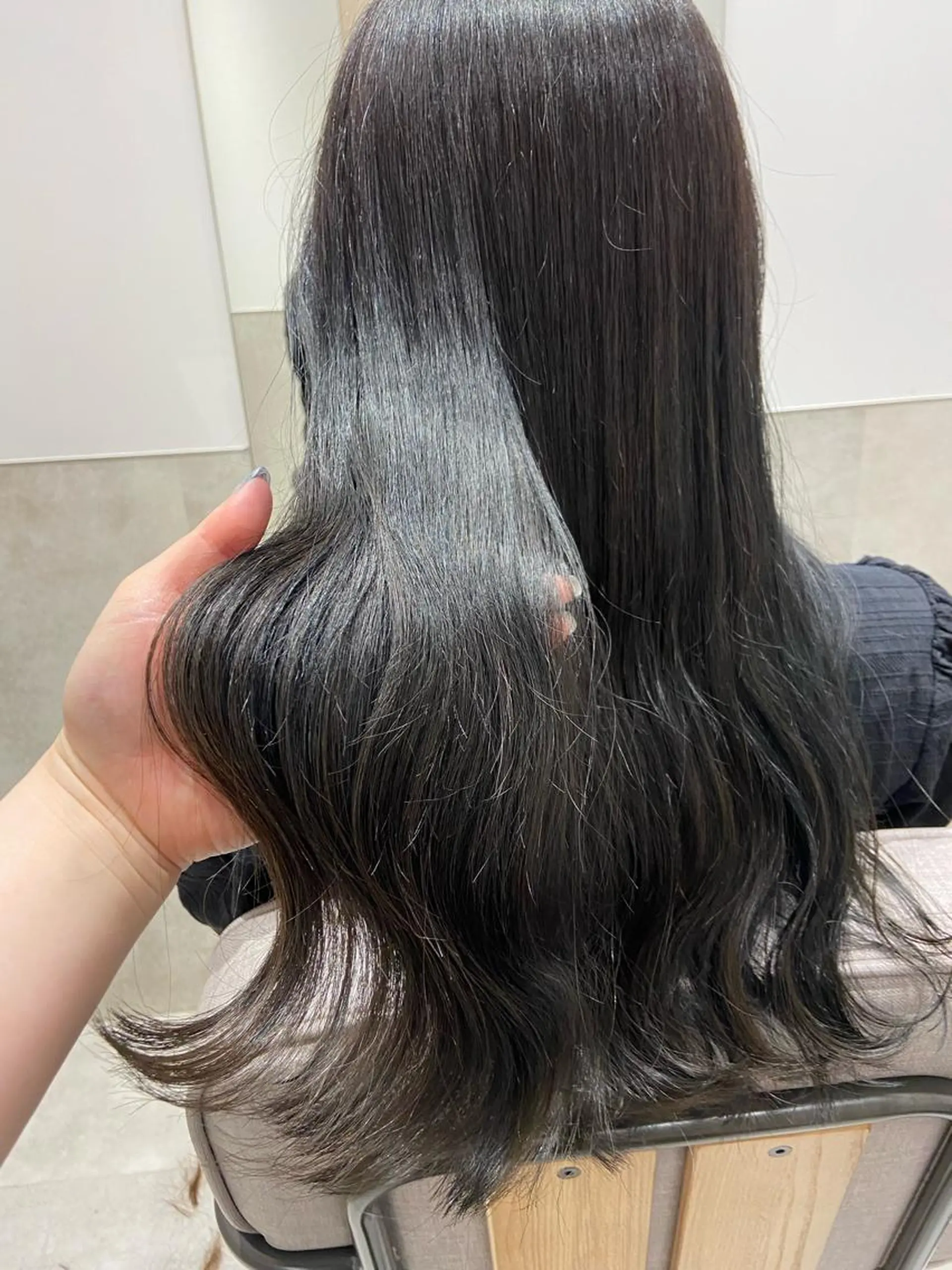ロング カラー しみず さきのヘアスタイル