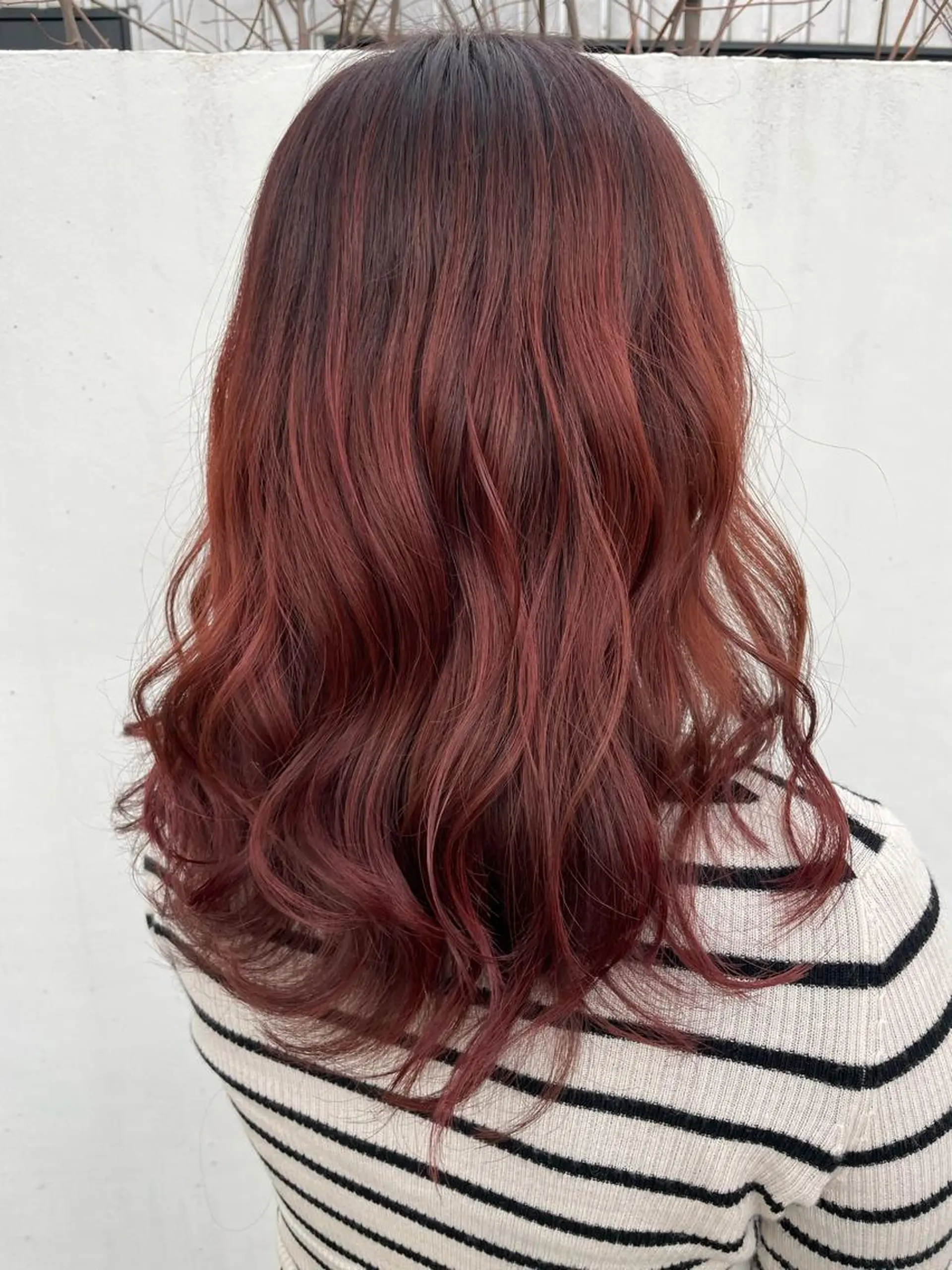 ロング カラー グラデーションカラー ピンクカラー 康本 瑞季のヘアスタイル