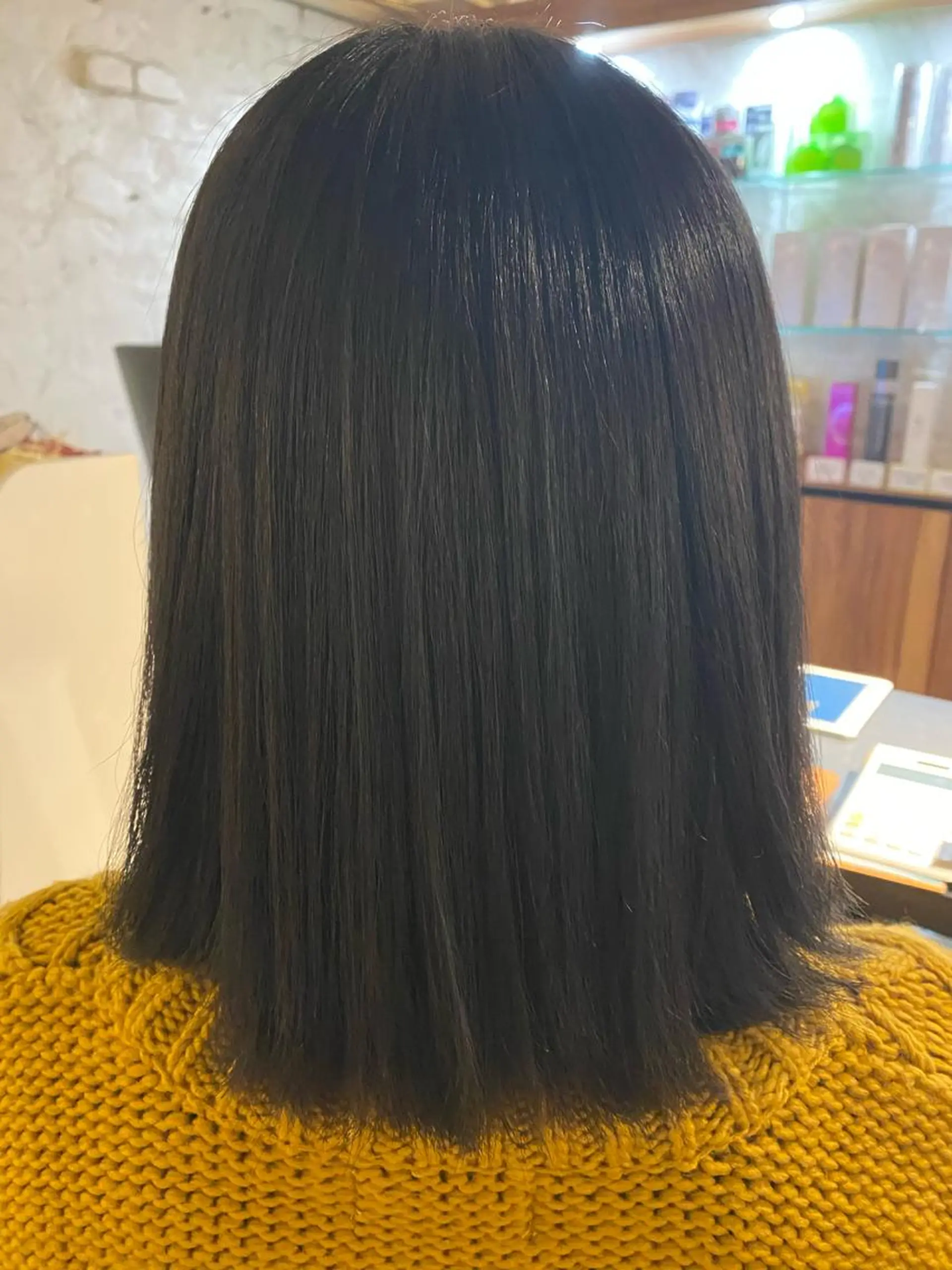 ミディアム パーマ che're AMIE所属・山中 真紫のヘアスタイル