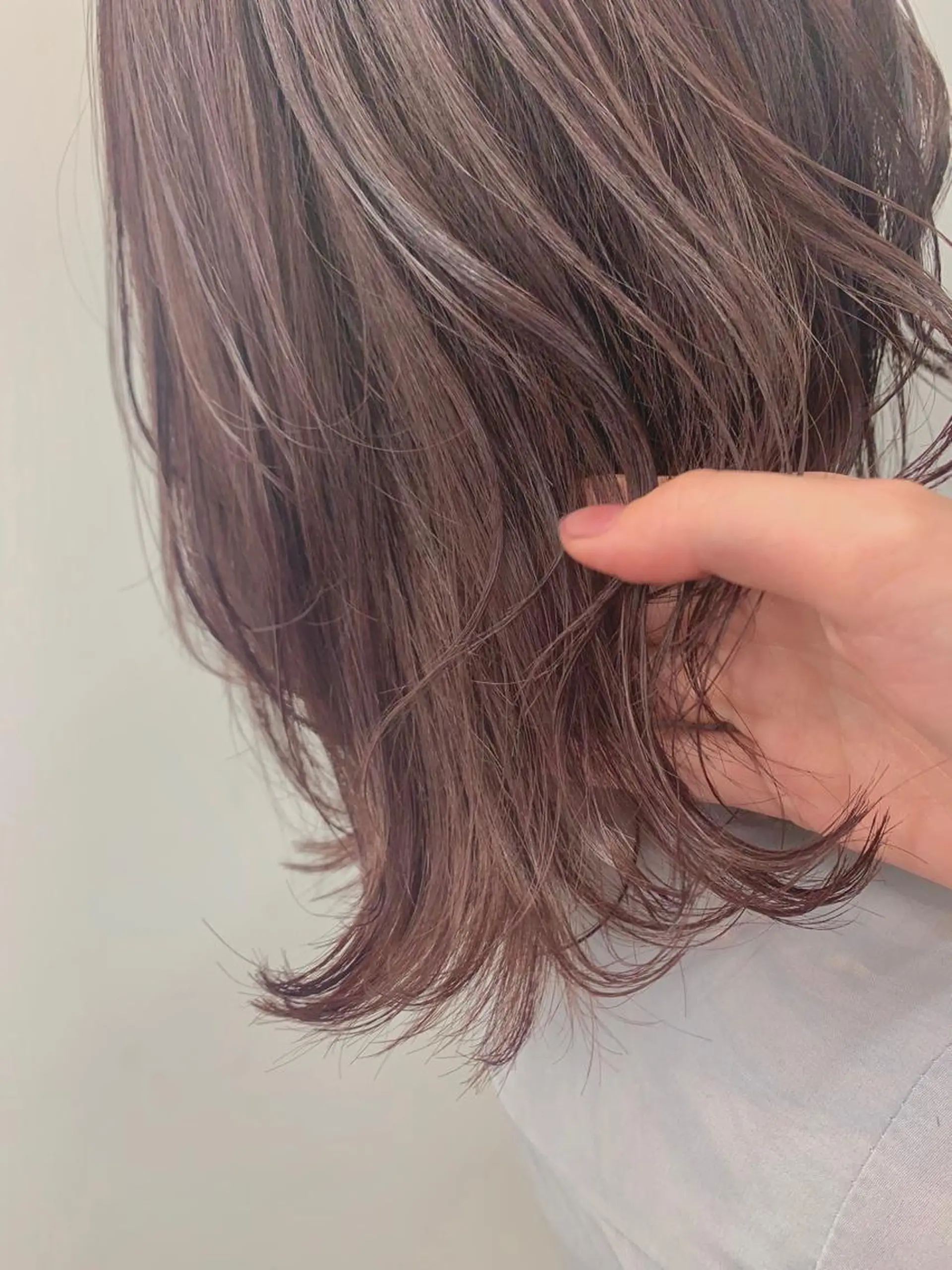 ミディアム カラー leben serikaのヘアスタイル