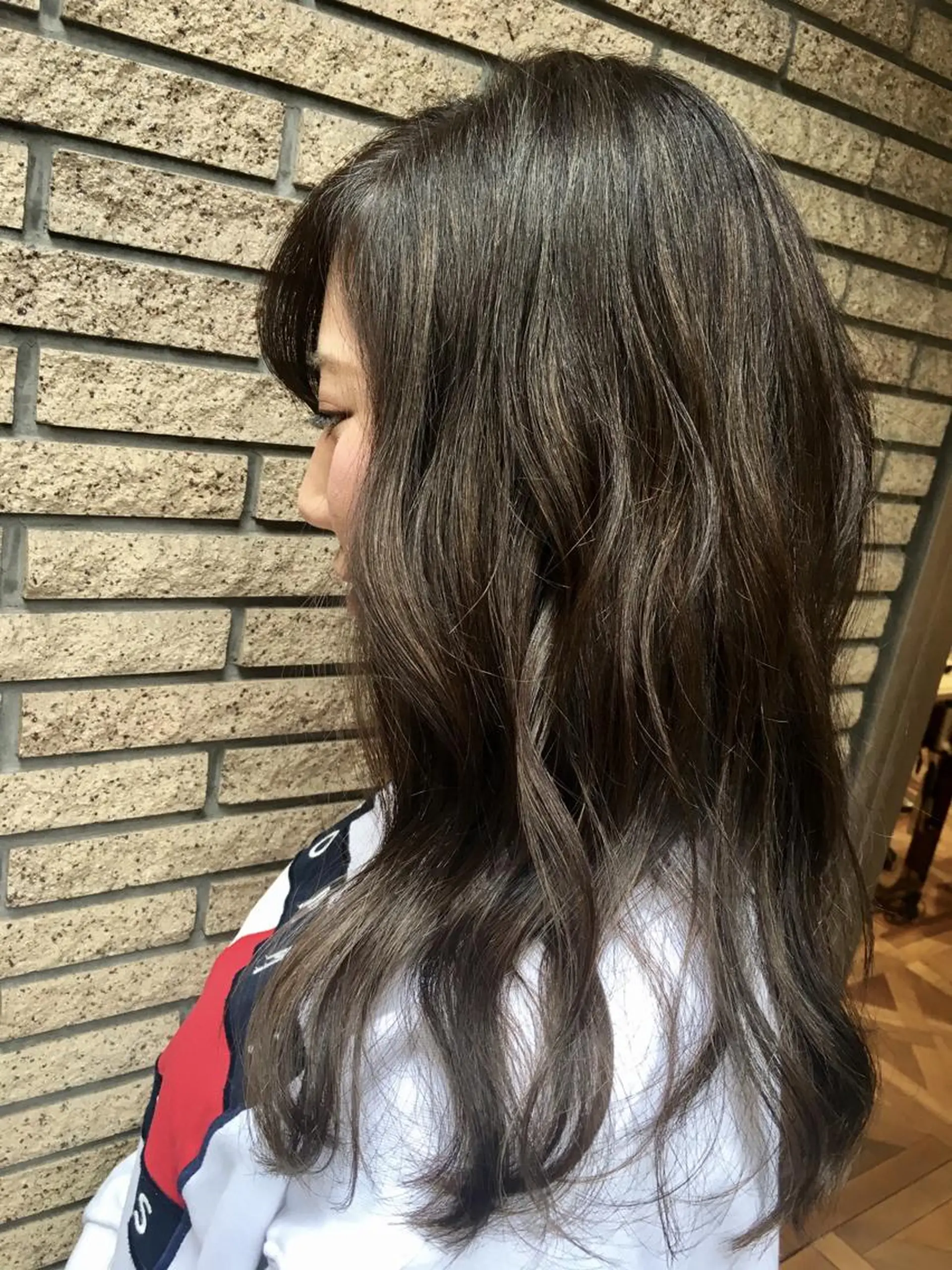 ロング カラー 長谷川 香織のヘアスタイル