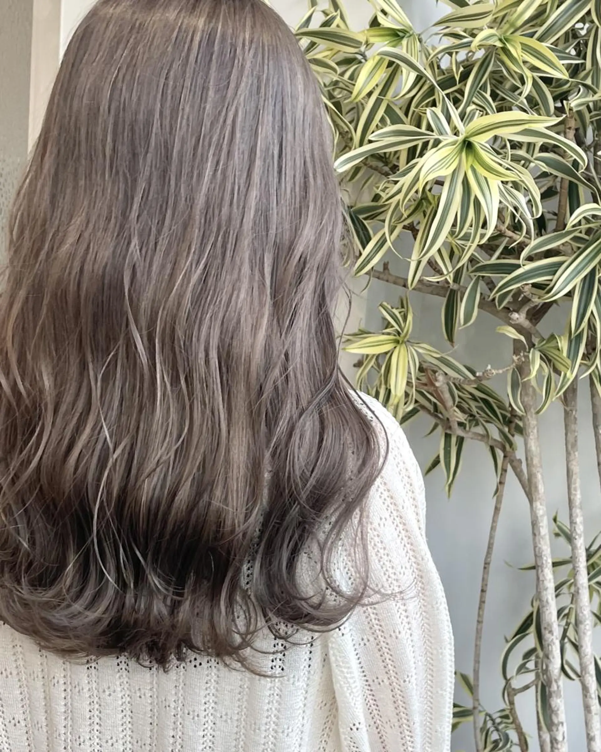 カラー セミロング アッシュ ブリーチ モデルさん募集中IT byALBUM八王子のヘアスタイル