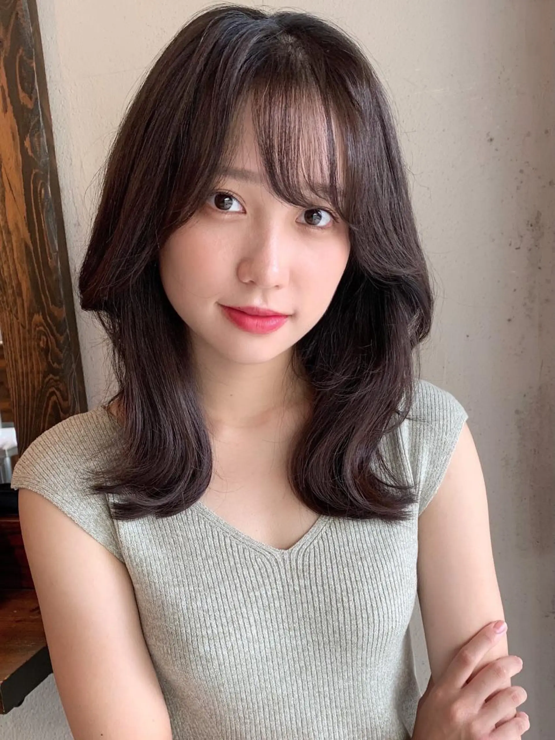 ミディアム カラー 透明感/オリーブ/ グレージュ/YUKAのヘアスタイル