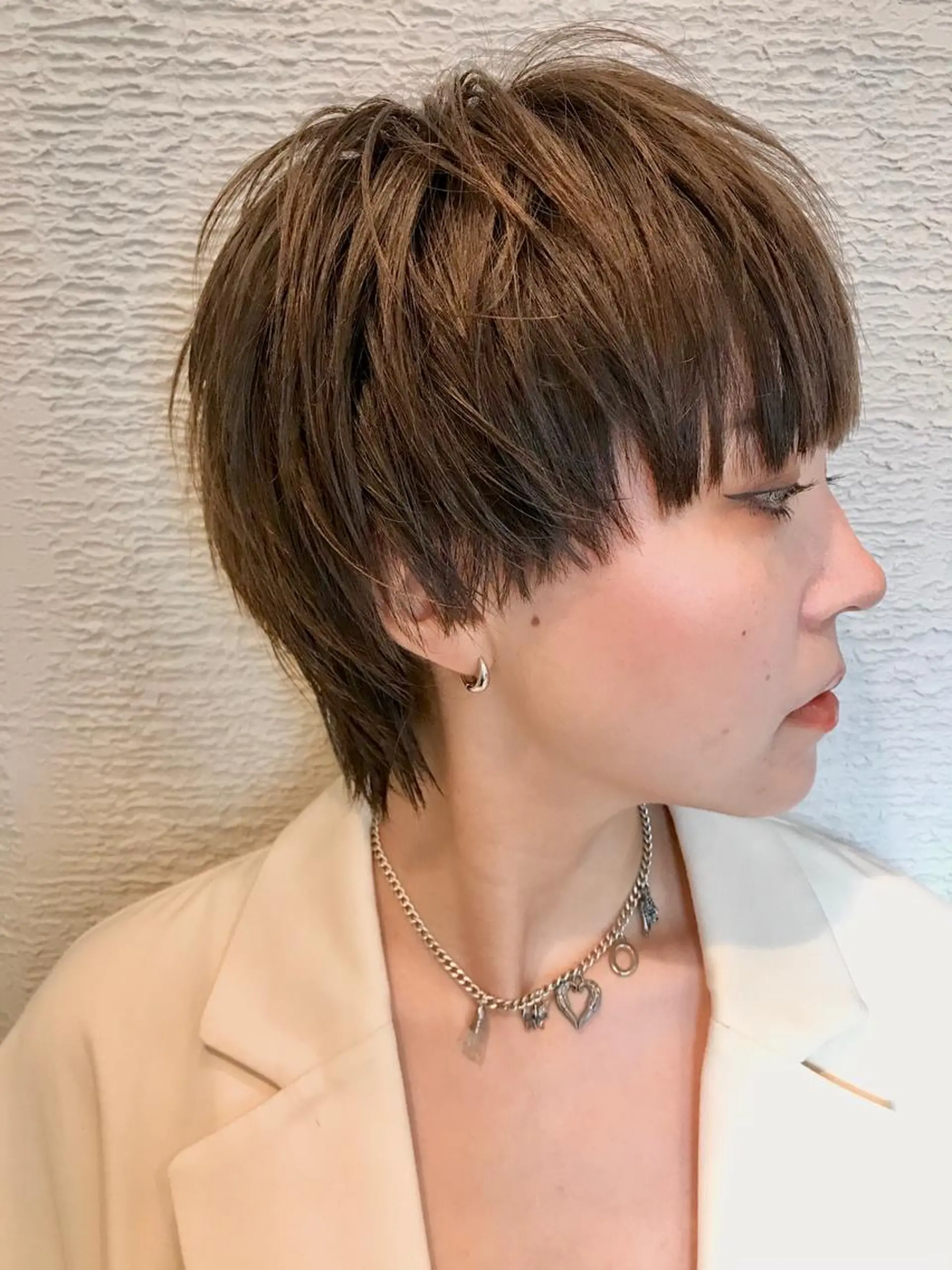 ショート 切りっぱなしボブ ショートボブ ボブ くせ毛 ハイライト AKUTSU KOICHIのヘアスタイル