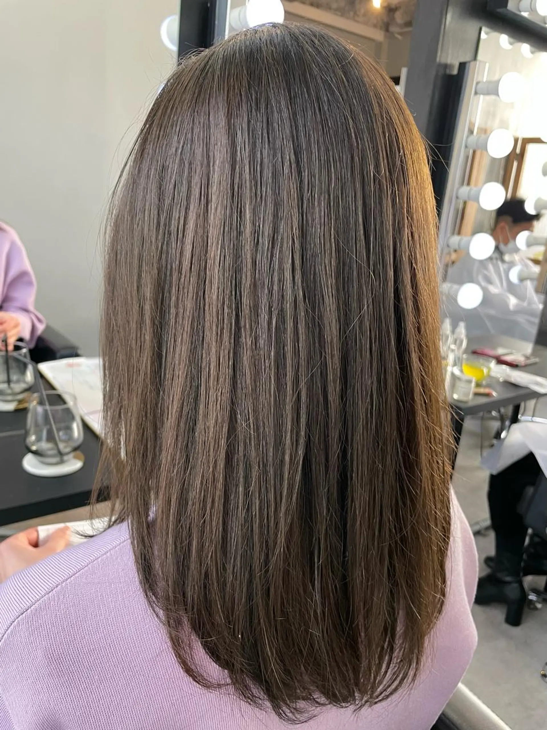 セミロング カラー パーマ ベージュカラー オリーブベージュ ストレートパーマ カット ヘアカラー 縮毛矯正 トリートメント ブリーチなし透明感 タケザワミキのヘアスタイル