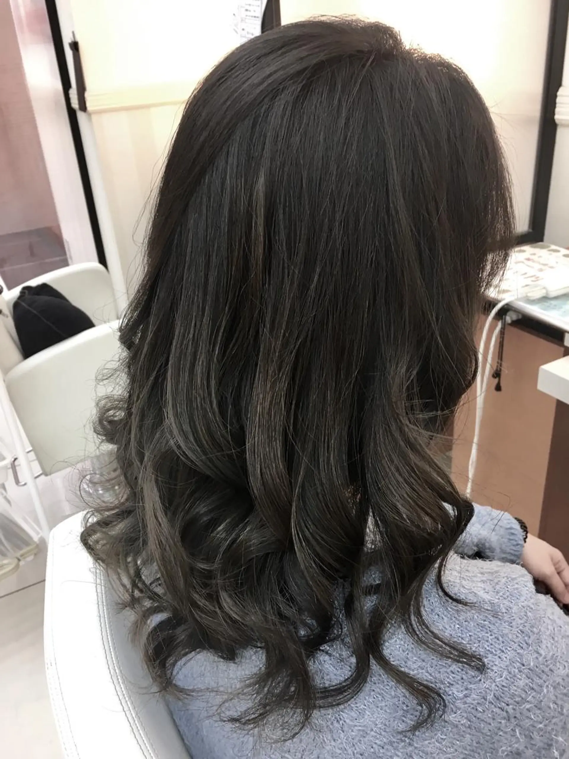 カラー バレイヤージュ ブルーカラー ブルージュ カット ヘアカラー ブリーチ/バレイヤ ージュ川端裕司のヘアスタイル