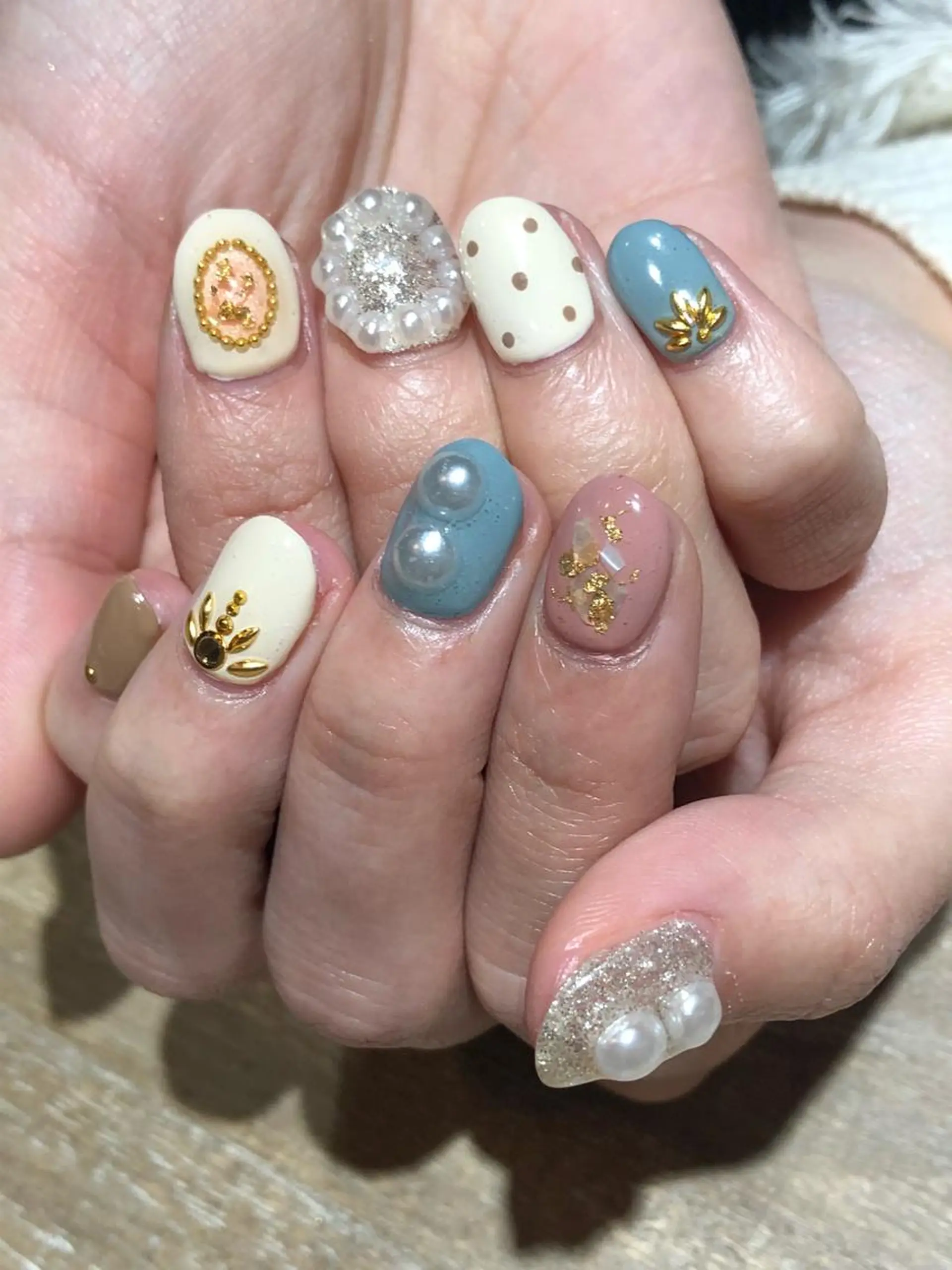 ネイル ハンドネイル Nest 三田のマツエク・マツパデザイン