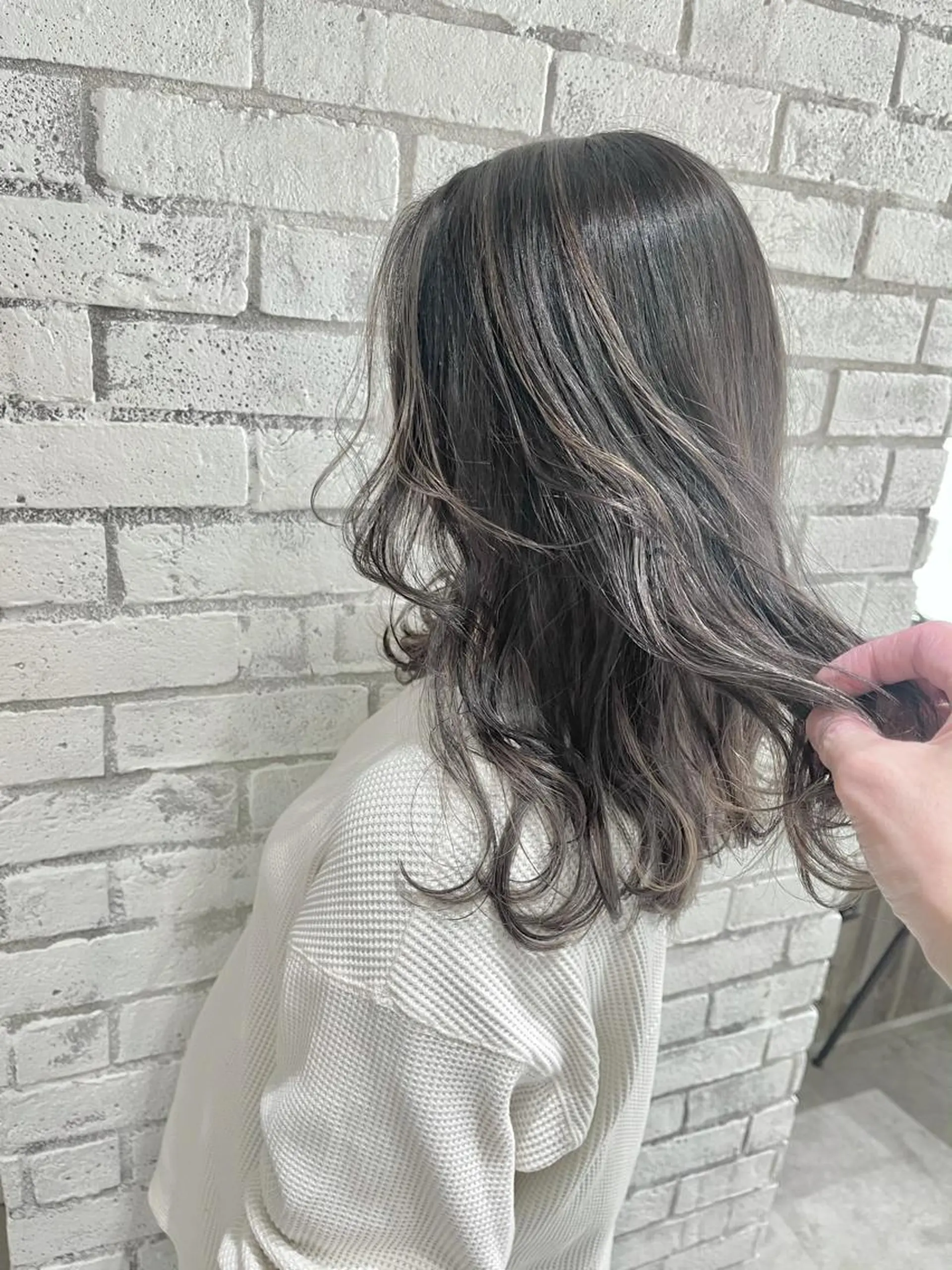 ロング カラー パーマ ヘアアレンジ アディクシーカラー ブリーチ ケアブリーチ グレージュ ハイライトカラー ヘアカラー filo byFeria渋谷所属・縮毛矯正/美髪 髪質改善/石田幸輔のヘアスタイル