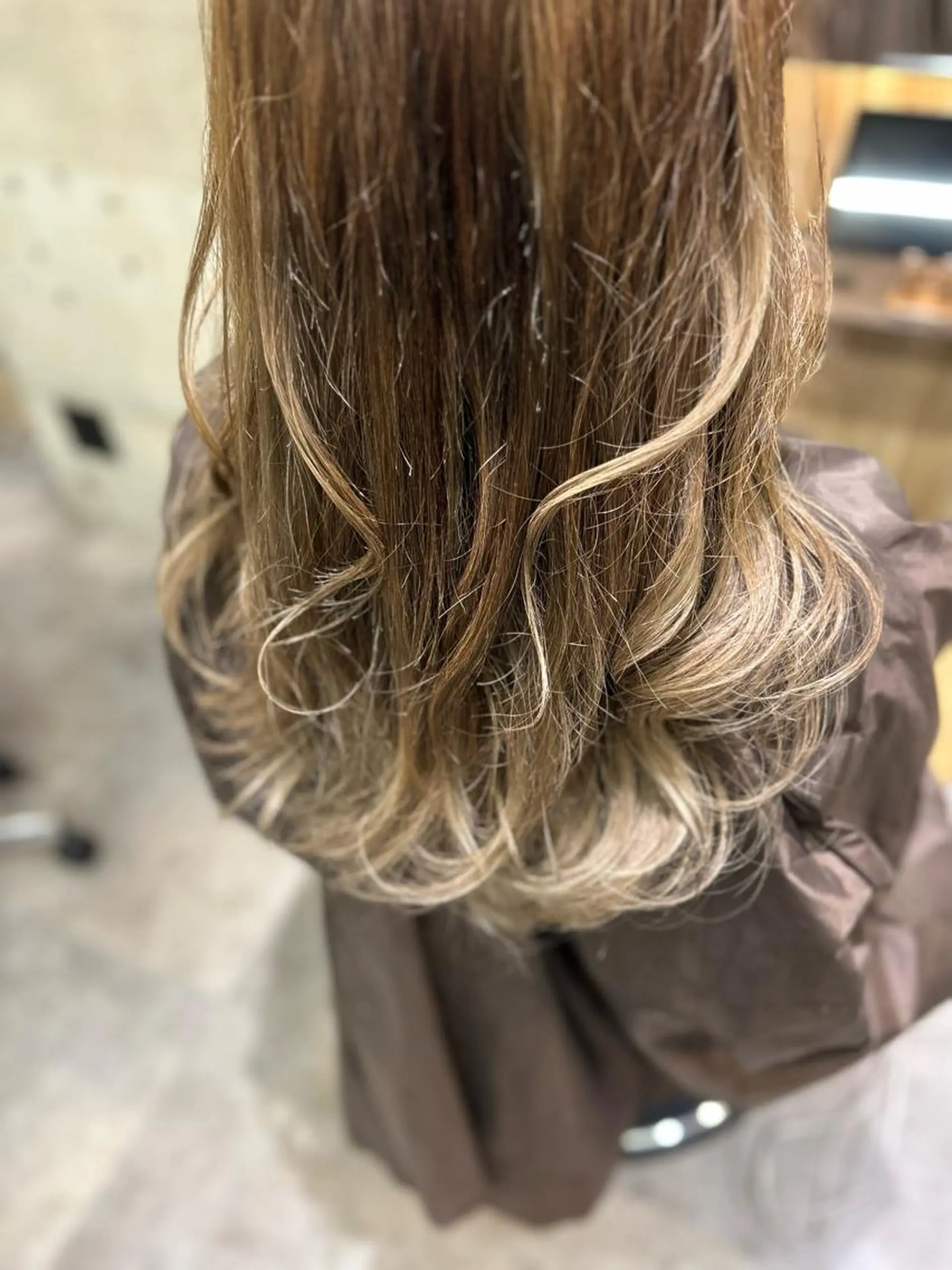 ロング カラー TATSUKI RESTIAのヘアスタイル
