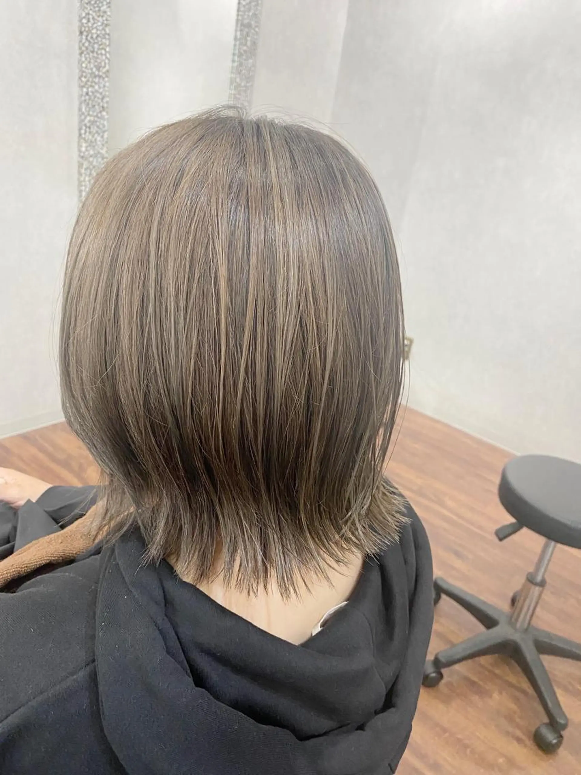 ミディアム ハイライト ＳＨＩ ＺＵのヘアスタイル