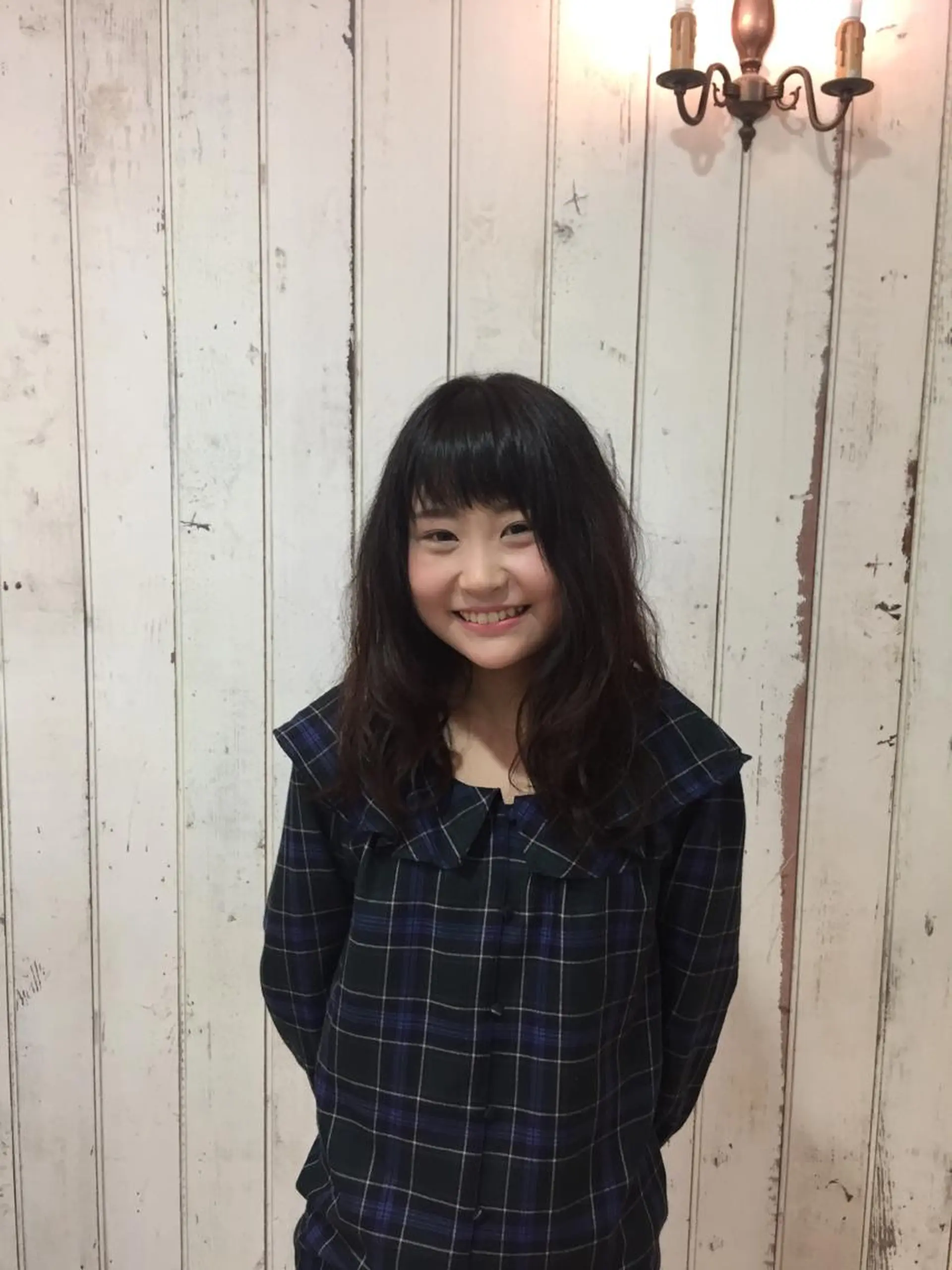 セミロング カラー パーマ アッシュ 菅井 敏樹のヘアスタイル