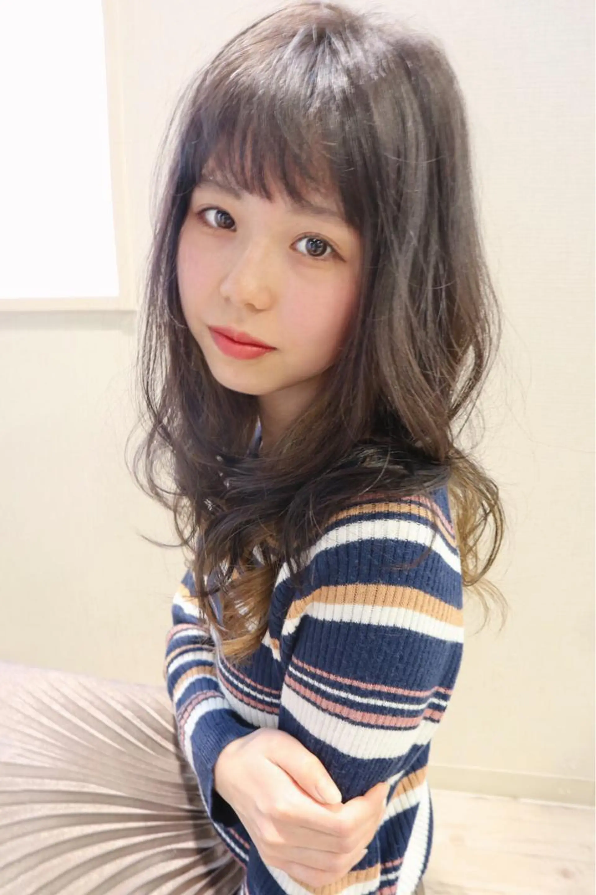 ロング 岩間 祐佳のヘアスタイル
