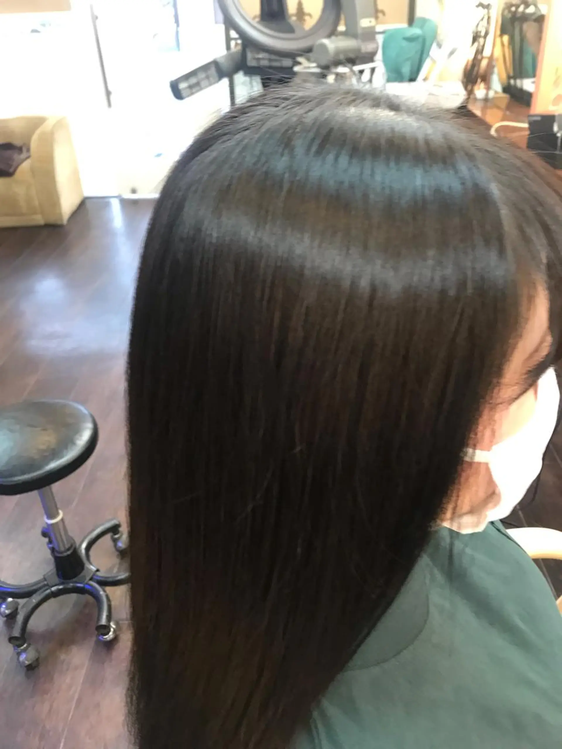 セミロング パーマ 桧山 真のヘアスタイル