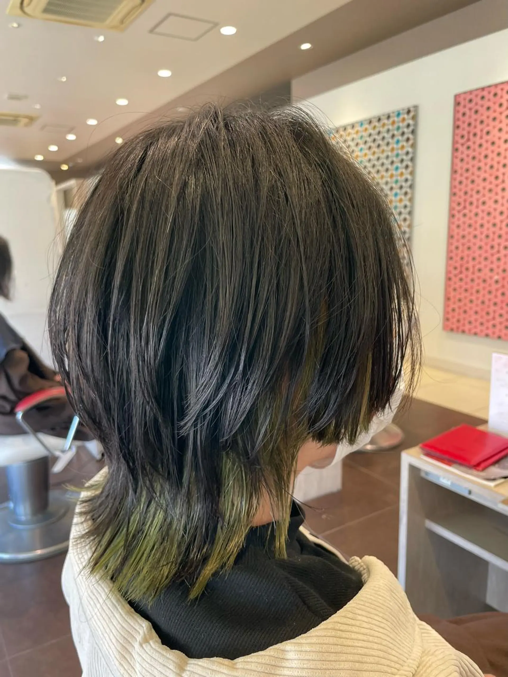 ミディアム 村舘 美月のヘアスタイル