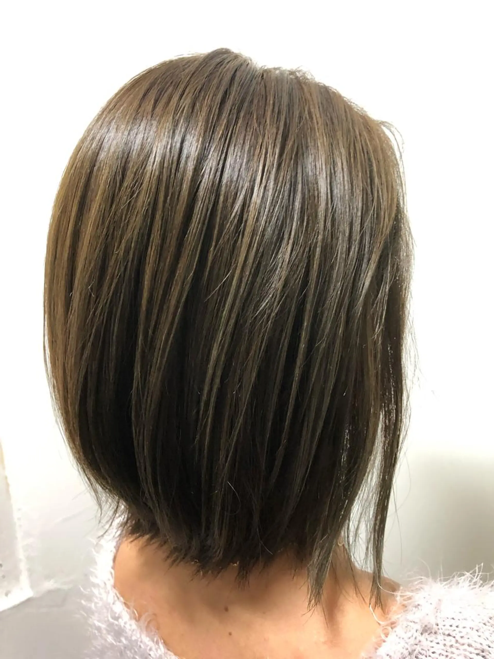 ミディアム カラー グレージュ ハイライトカラー ハイライト 桐原 竜也のヘアスタイル