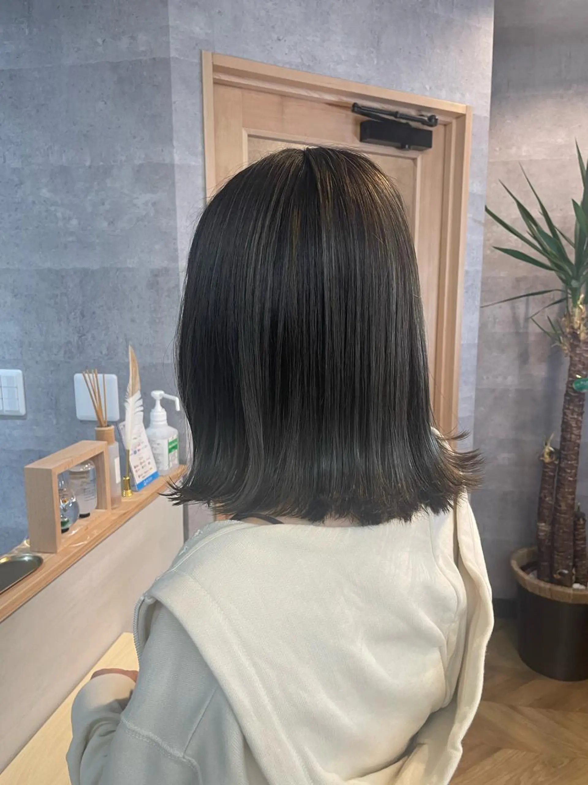 ミディアム カラー ハイライトカラー ハイライト カット ヘアカラー トリートメント ヘッドスパ 艶髪 🌸木下なつみのヘアスタイル