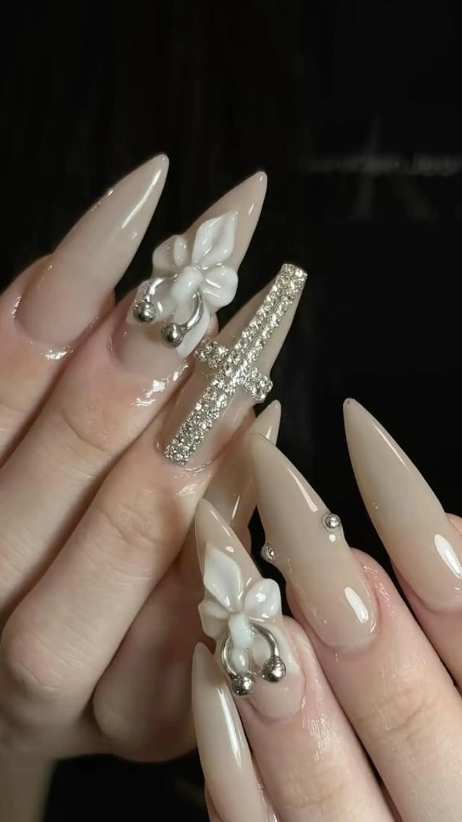 ネイル 長さ出し グラデーション 卒業式 キラキラネイル マグネットネイル Mio💖Belle Nail Salonのネイルデザイン