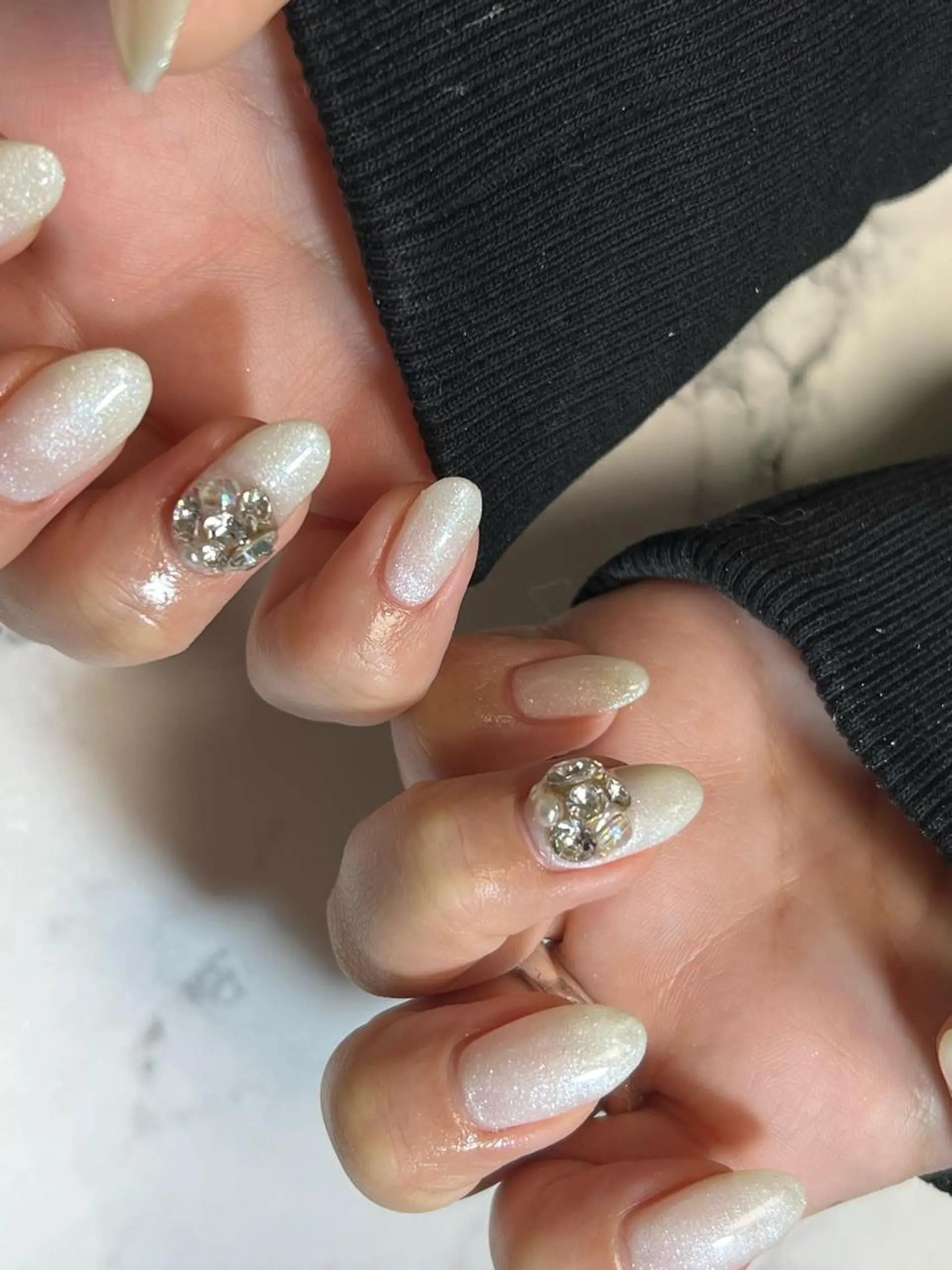 ネイル ホワイト private salon NIKOのネイルデザイン