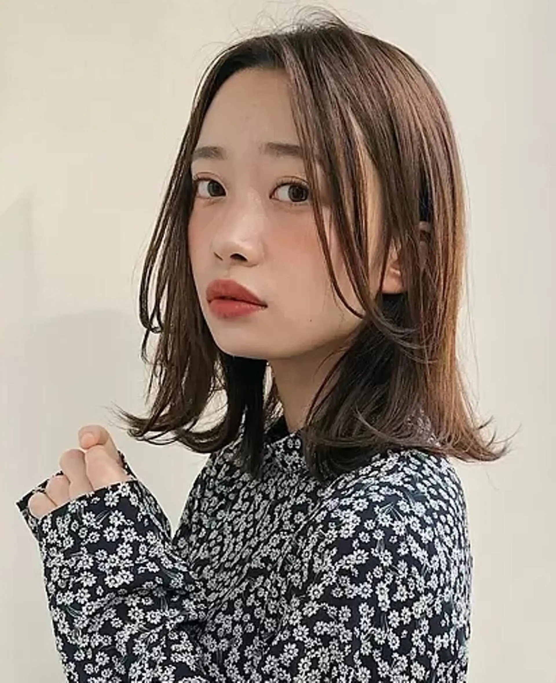 ミディアム カット ヘアカラー トリートメント salon azureのヘアスタイル