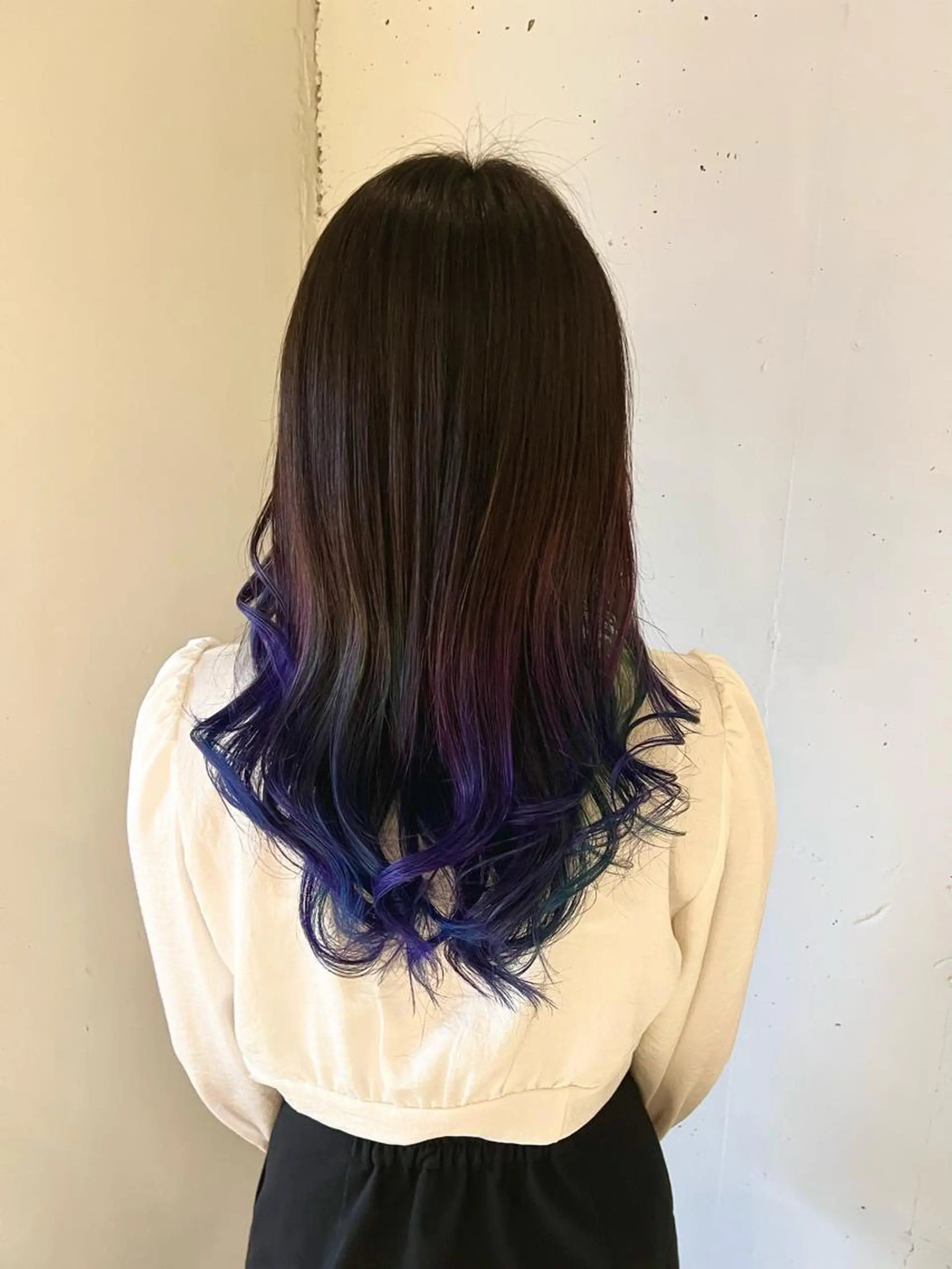 セミロング カラー ブルーカラー グラデーションカラー カラースペシャリスト しょう🧑🏼‍🎨のヘアスタイル