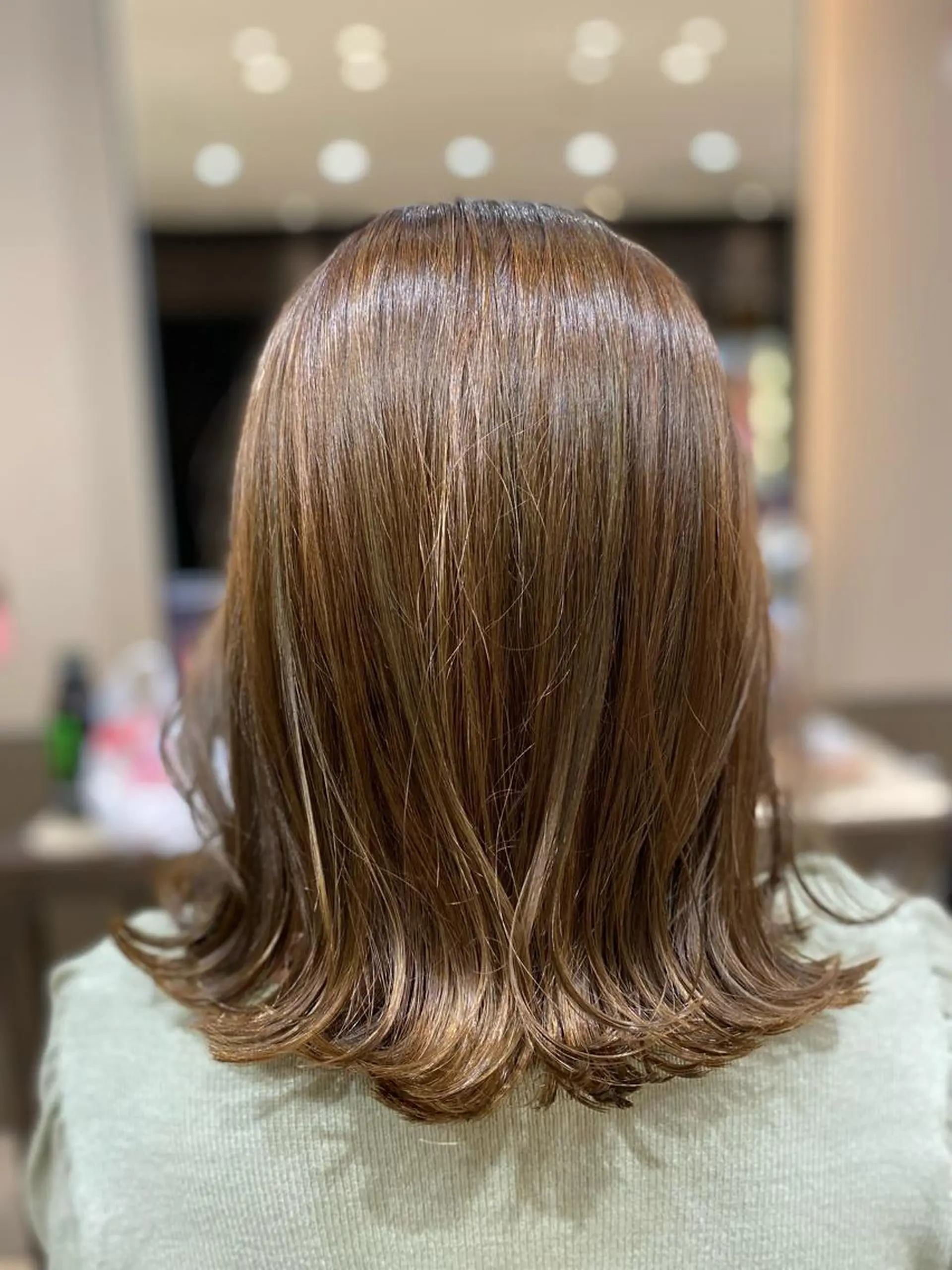 ミディアム ボブ 外ハネヘア 鳥羽 大智のヘアスタイル