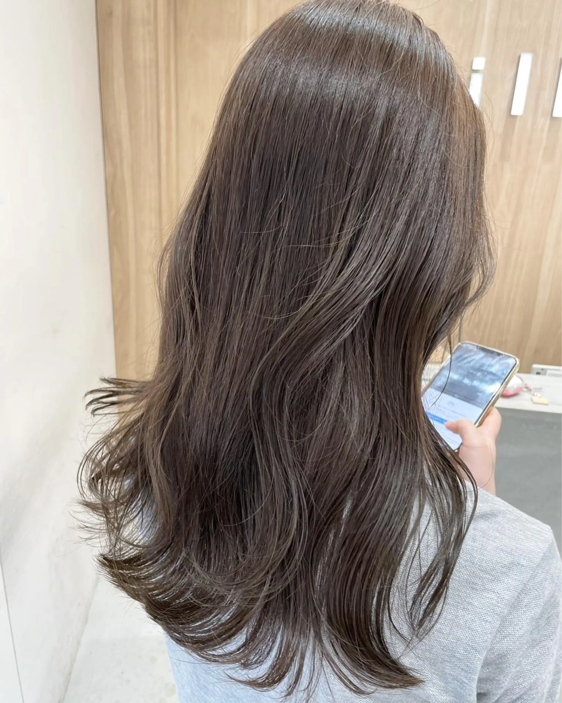 セミロング カラー グレージュ ヘアカラー トリートメント 半個室女性salon 🩰Natsumiのヘアスタイル