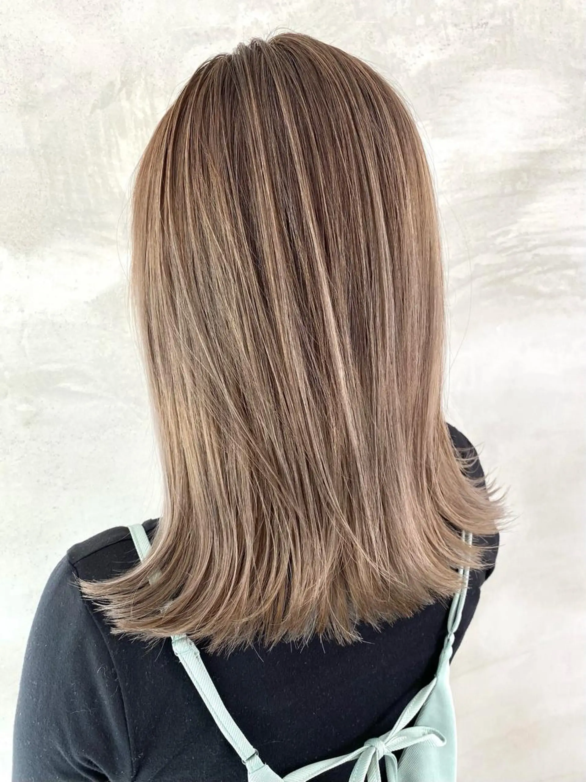 セミロング カラー バレイヤージュ グレージュ レイヤーカット カット ヘアカラー トリートメント 🫧透明感カラー🫧 OIKAWAのヘアスタイル
