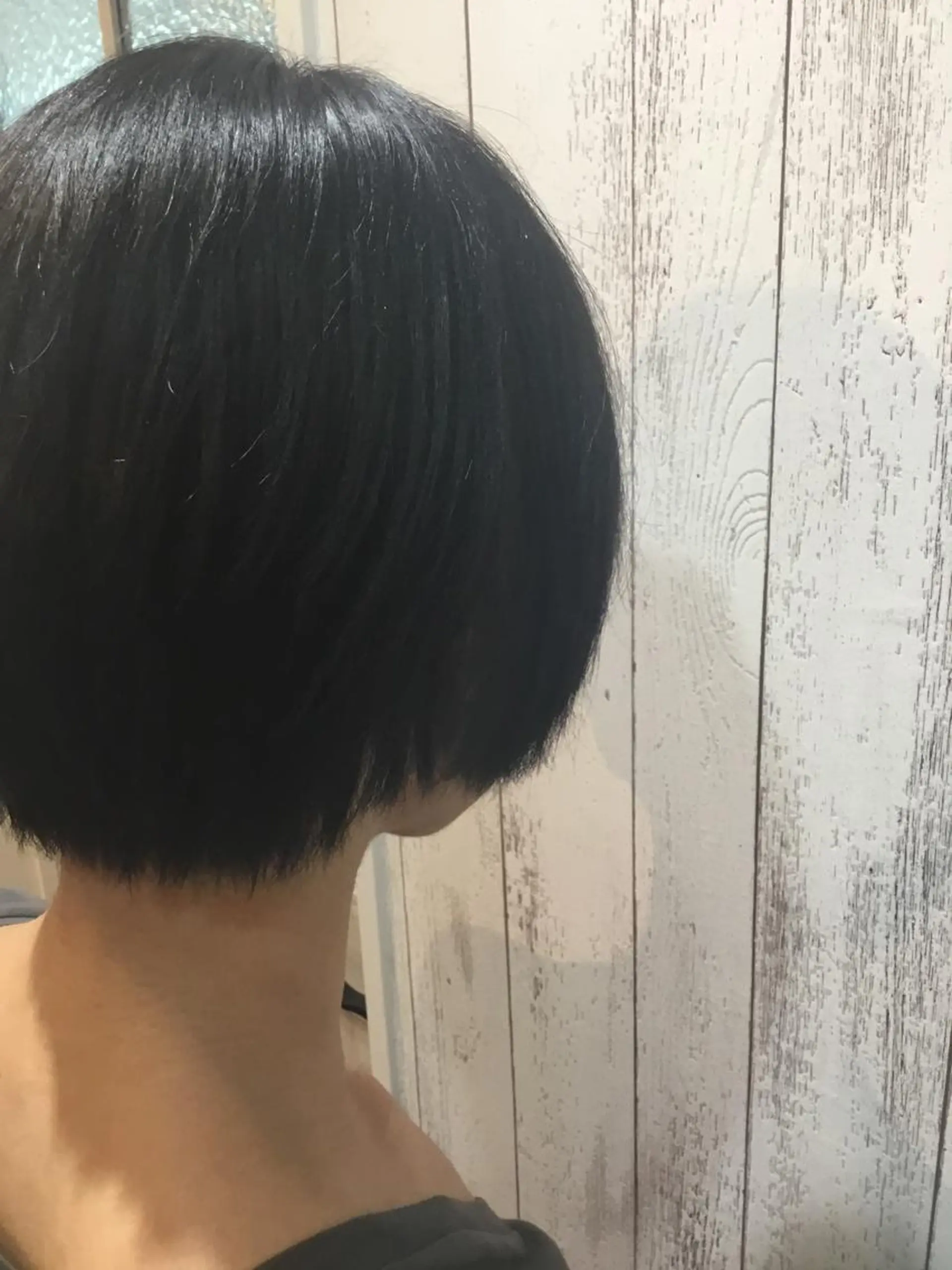 ショート カラー embrace エンブレイスのヘアスタイル
