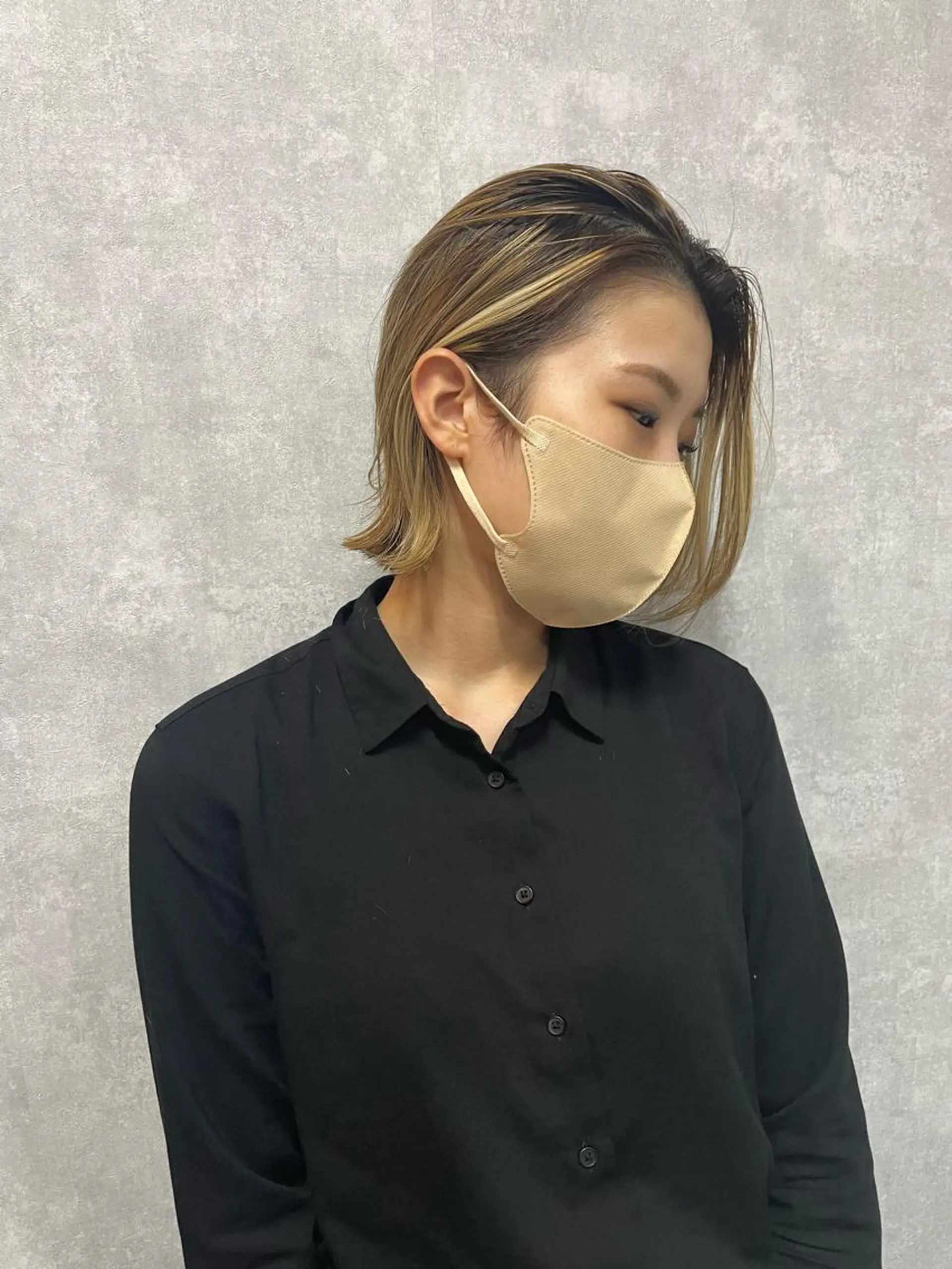 ショート 切りっぱなしボブ ショートボブ ハンサムショート 丸みショート アッシュ カット ヘアカラー トリートメント モテ髪/ボブ/ショー ト/アダチフウトのヘアスタイル