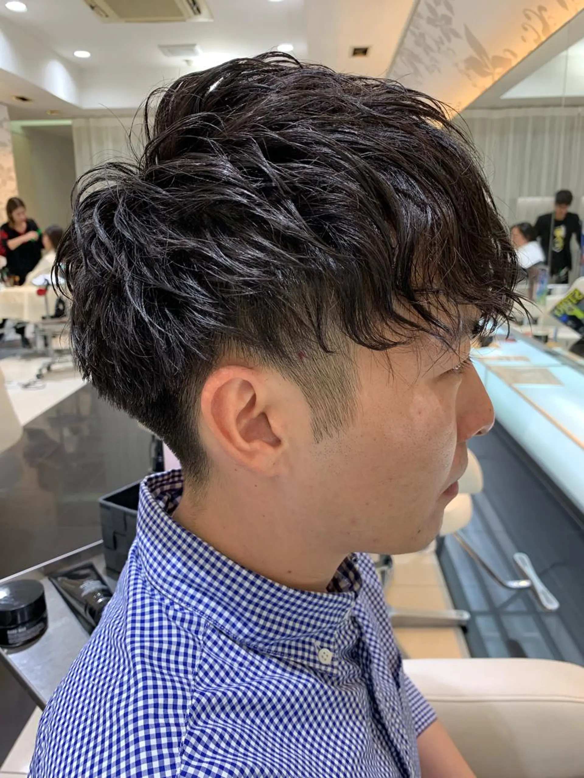 ショート パーマ メンズ マッシュ メンズパーマ スパイラルパーマ 赤み消しカラー /透明感カラー 上長のヘアスタイル