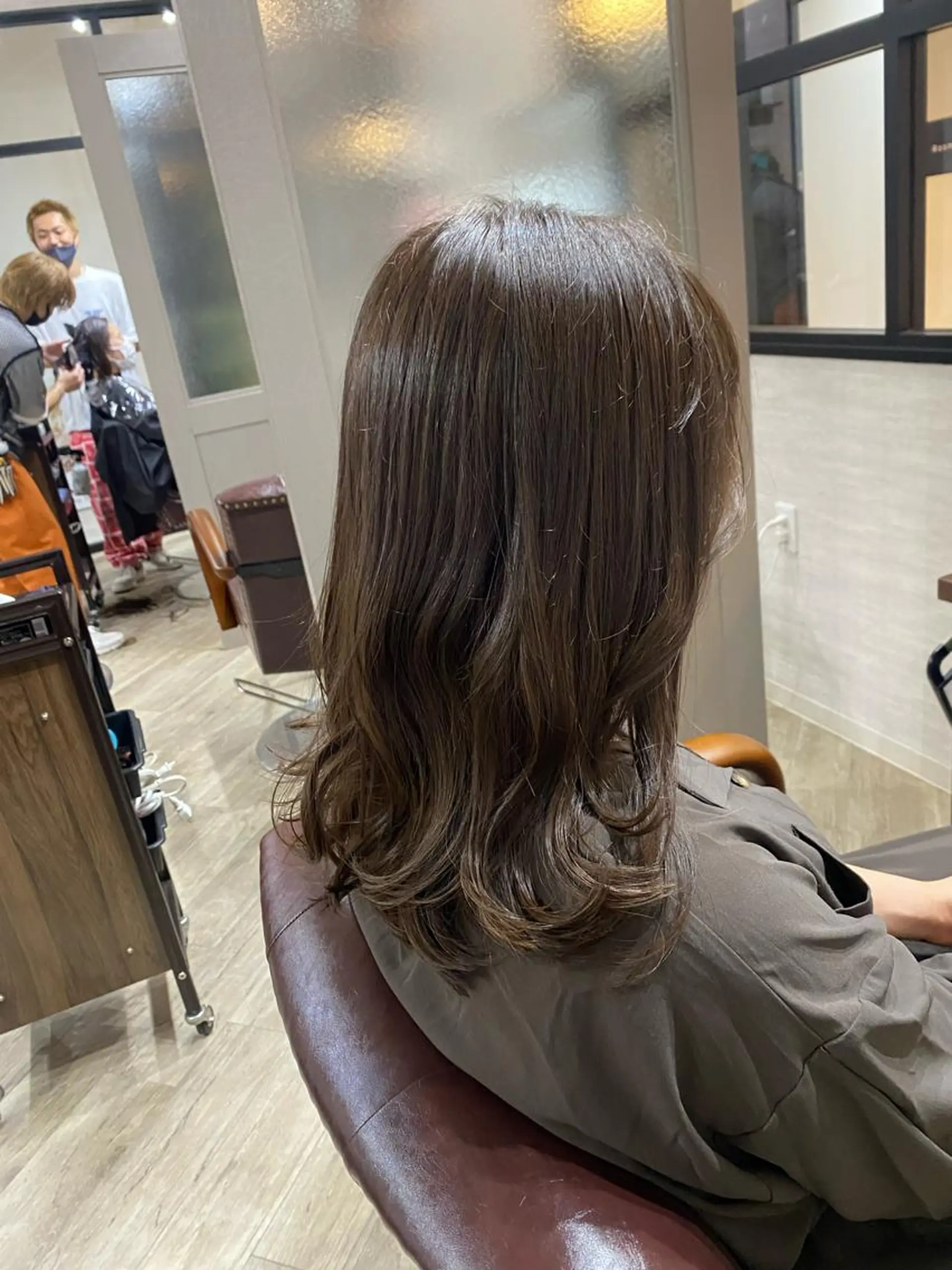 ミディアム カラー ヘアカラー トリートメント 🍑艶髪✖️暖色系 ✨momoka🍑のヘアスタイル