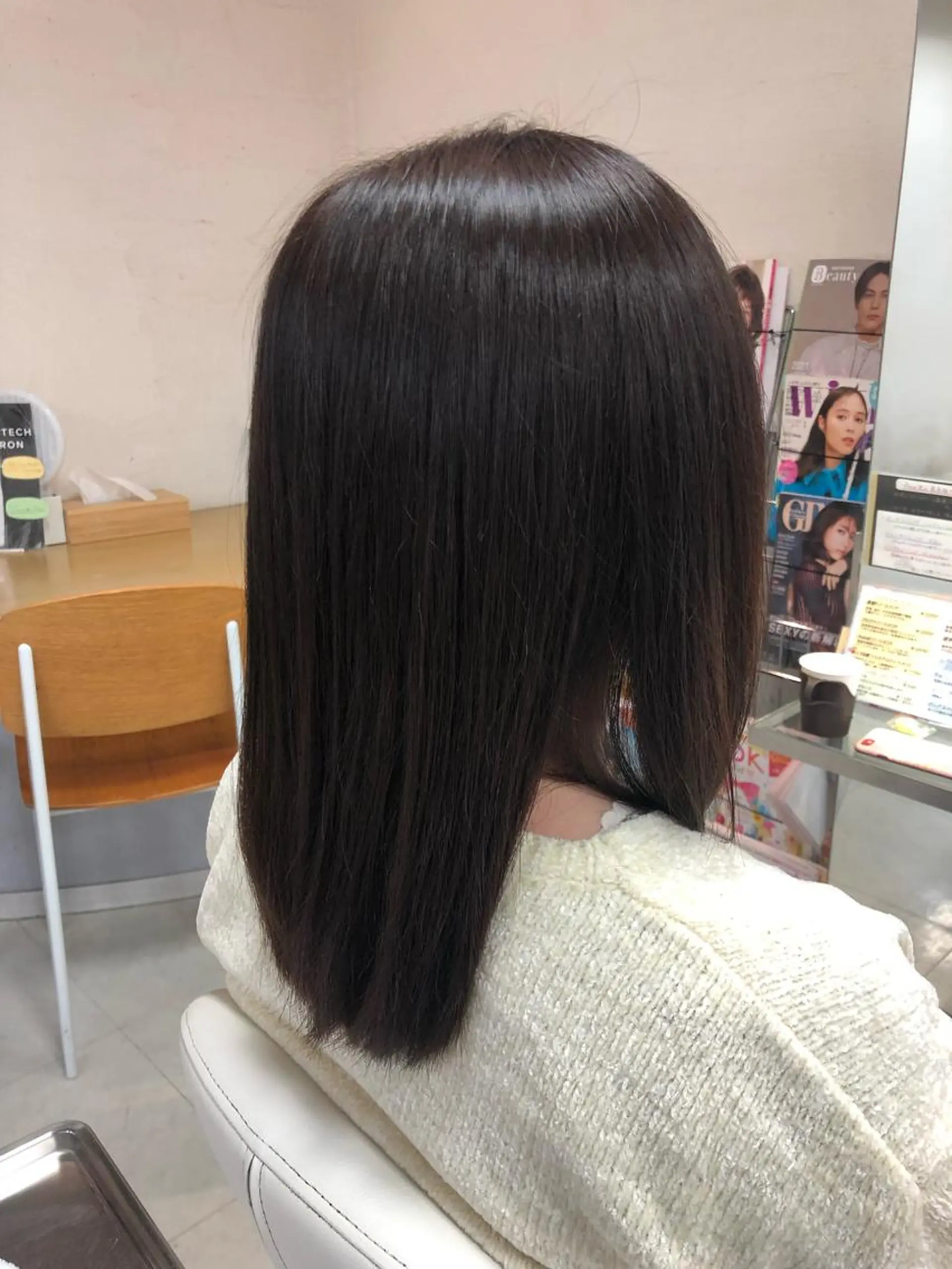 ミディアム カット ヘアカラー トリートメント 阿部 美咲のヘアスタイル