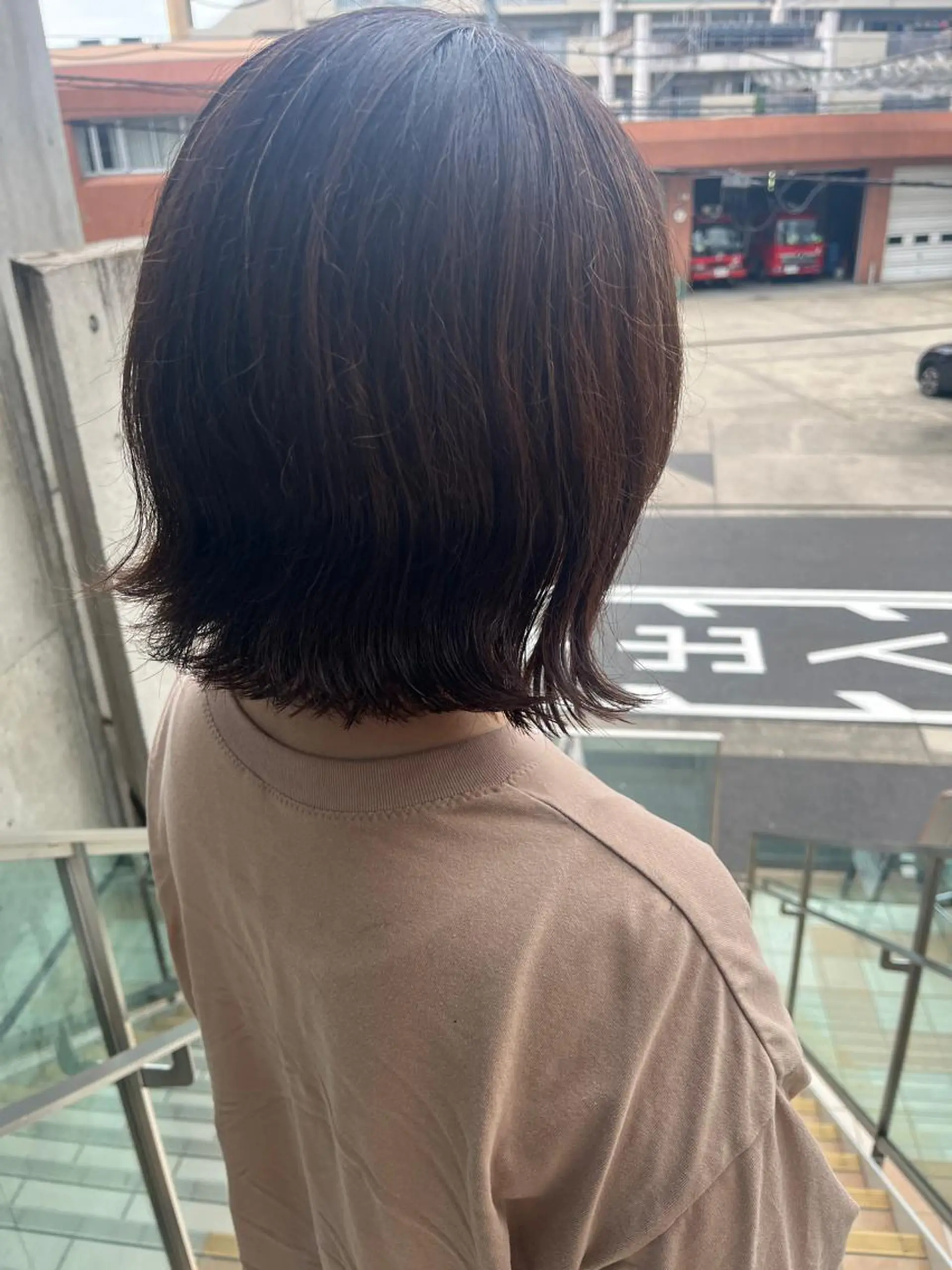 ミディアム カラー パーマ ヘアアレンジ メンズ キッズ ネイル マツエク・マツパ アイブロウ ミディアムパーマ メンズパーマ ブラウンカラー ケアカラー 透明感カラー 久木原 ゆりのヘアスタイル