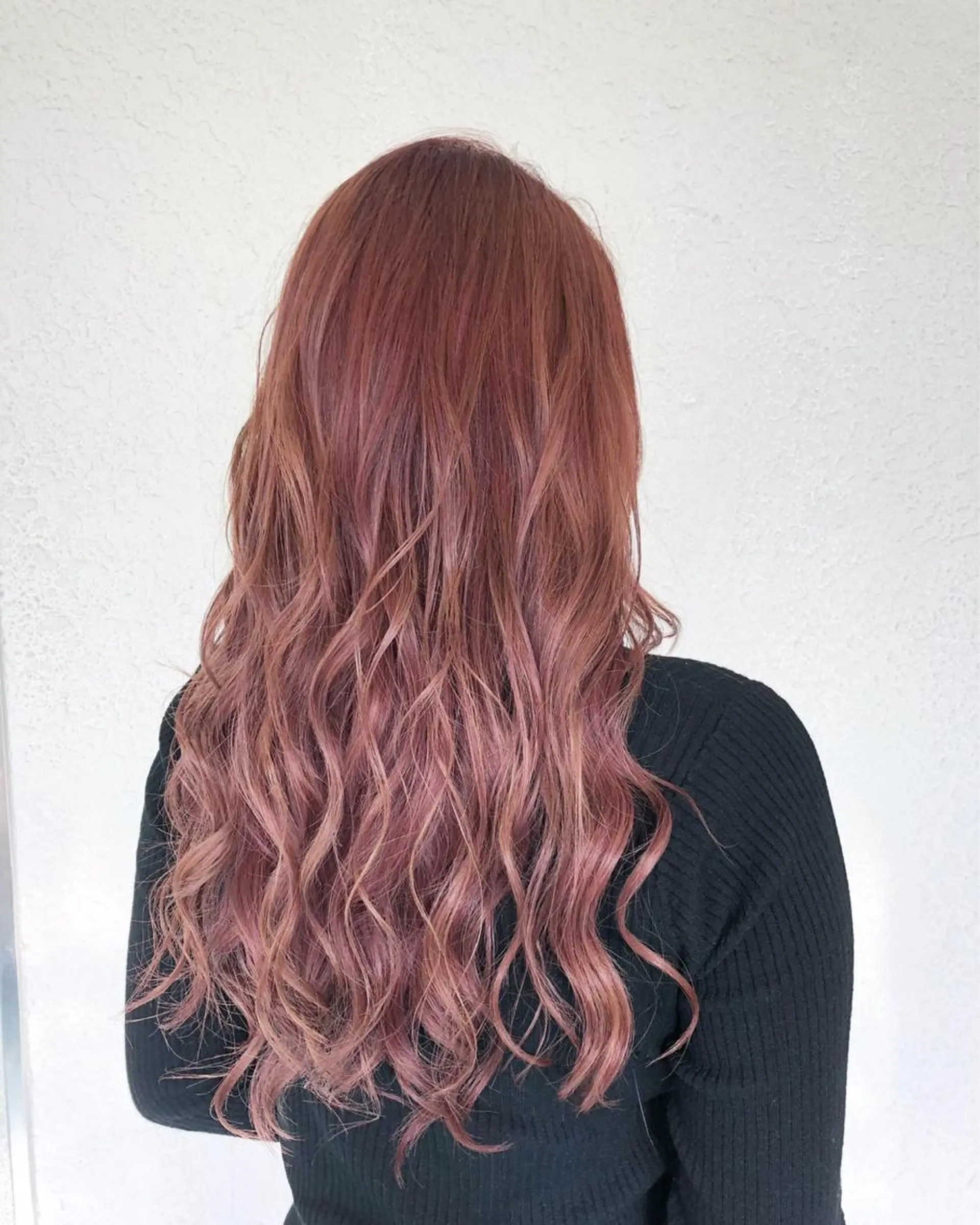 ロング カラー アッシュ ピンクカラー ピンクアッシュ 髪質改善で 憧れの潤艶美髪にのヘアスタイル