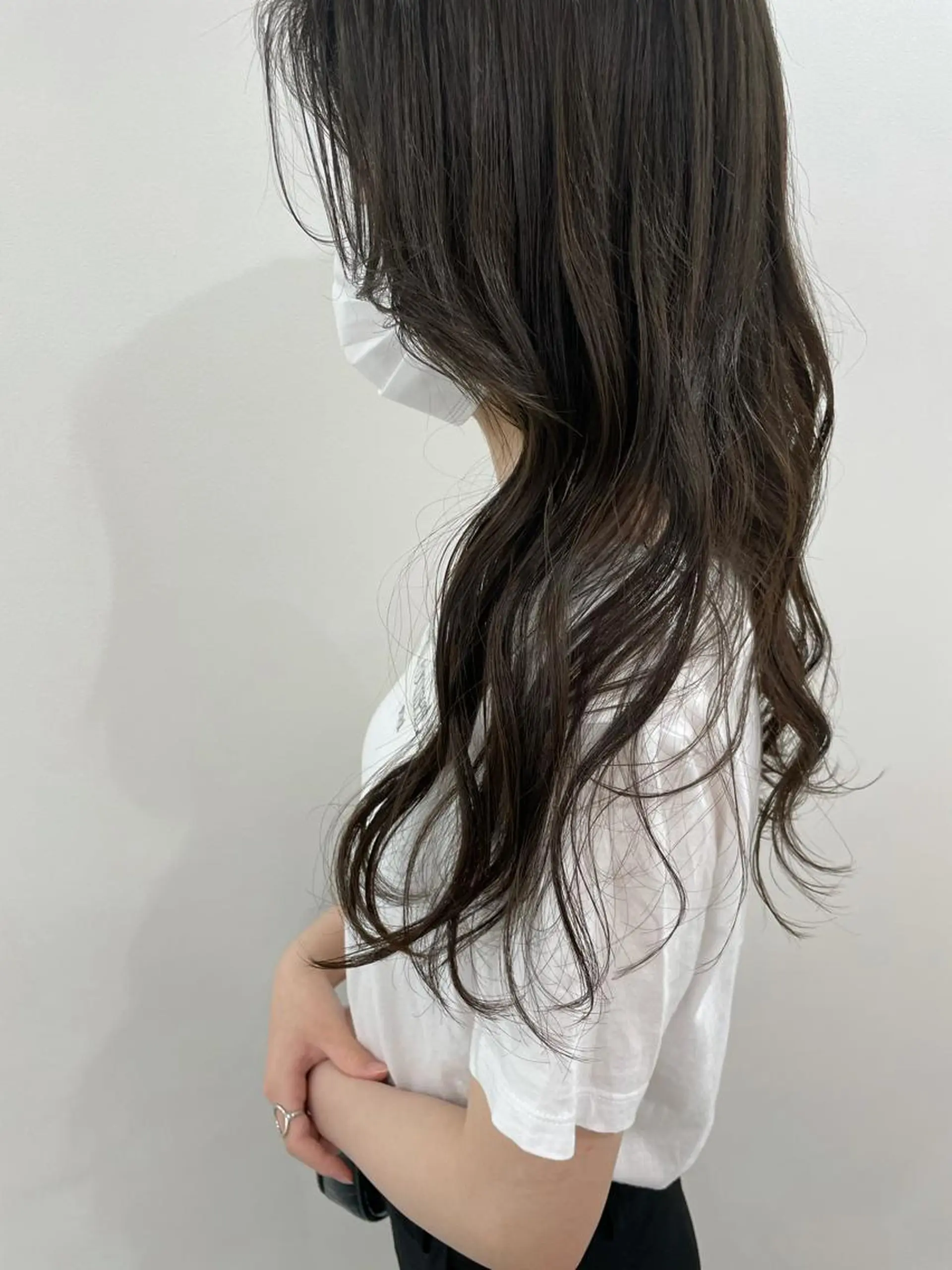 ロング カラー akane .のヘアスタイル