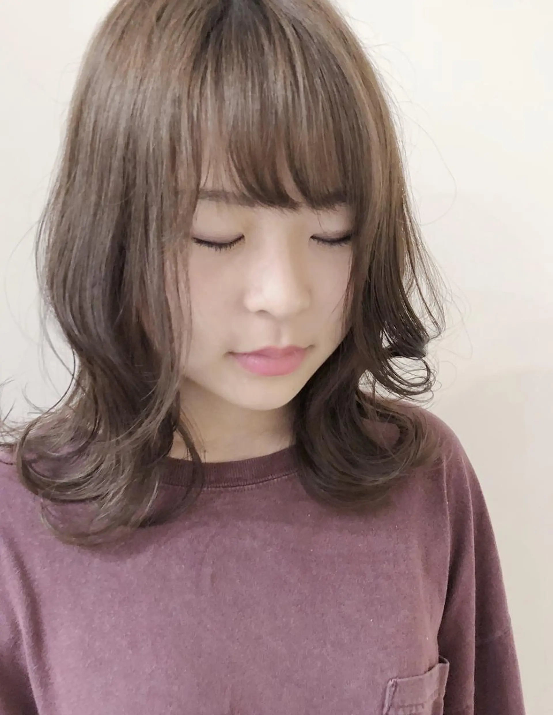 ミディアム カラー 松下 輝璃のヘアスタイル