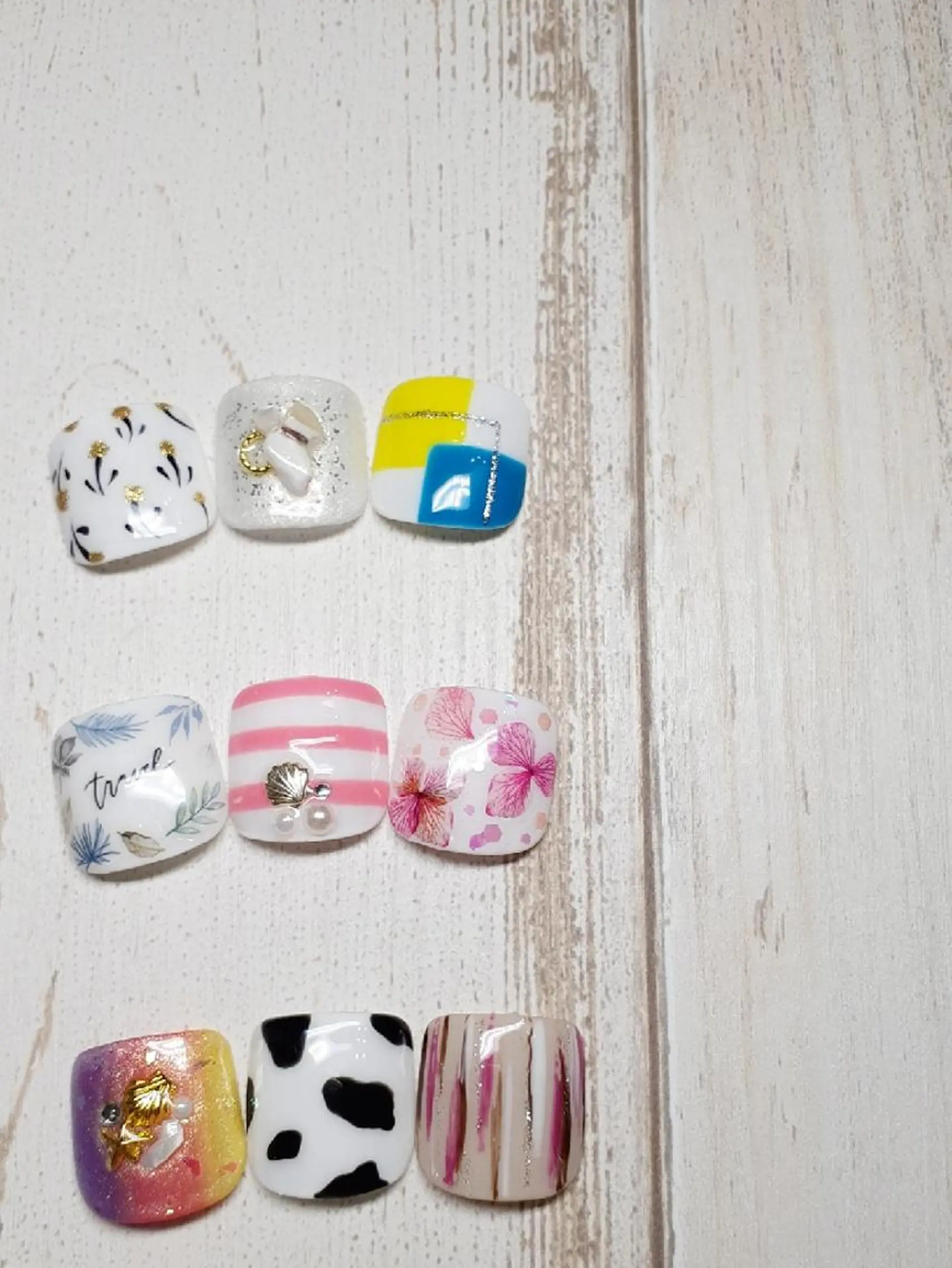 ネイル アートネイル フレンチネイル ジェルネイル グラデーション ラメ(グリッター) フットネイル PURE NAIL所属・PURE NAILのネイルデザイン