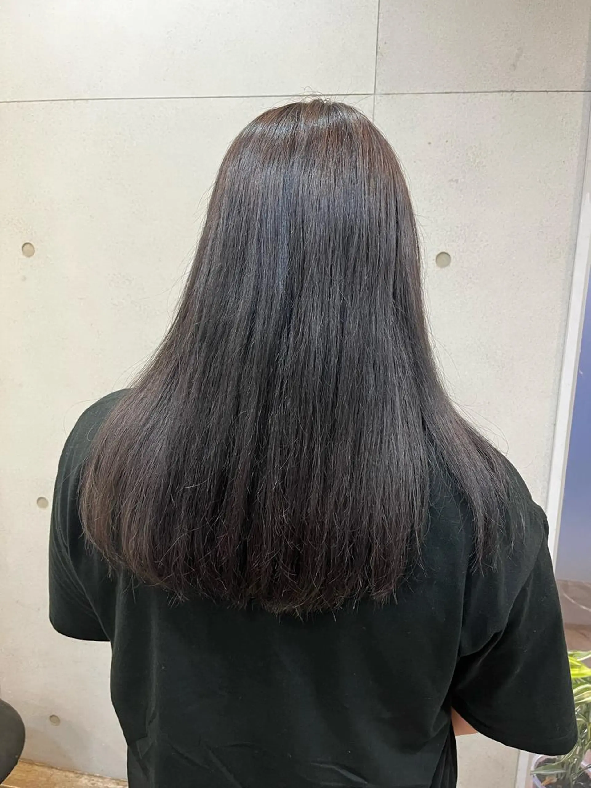 セミロング アッシュ アッシュグレー アッシュグレージュ おせ ちさとのヘアスタイル