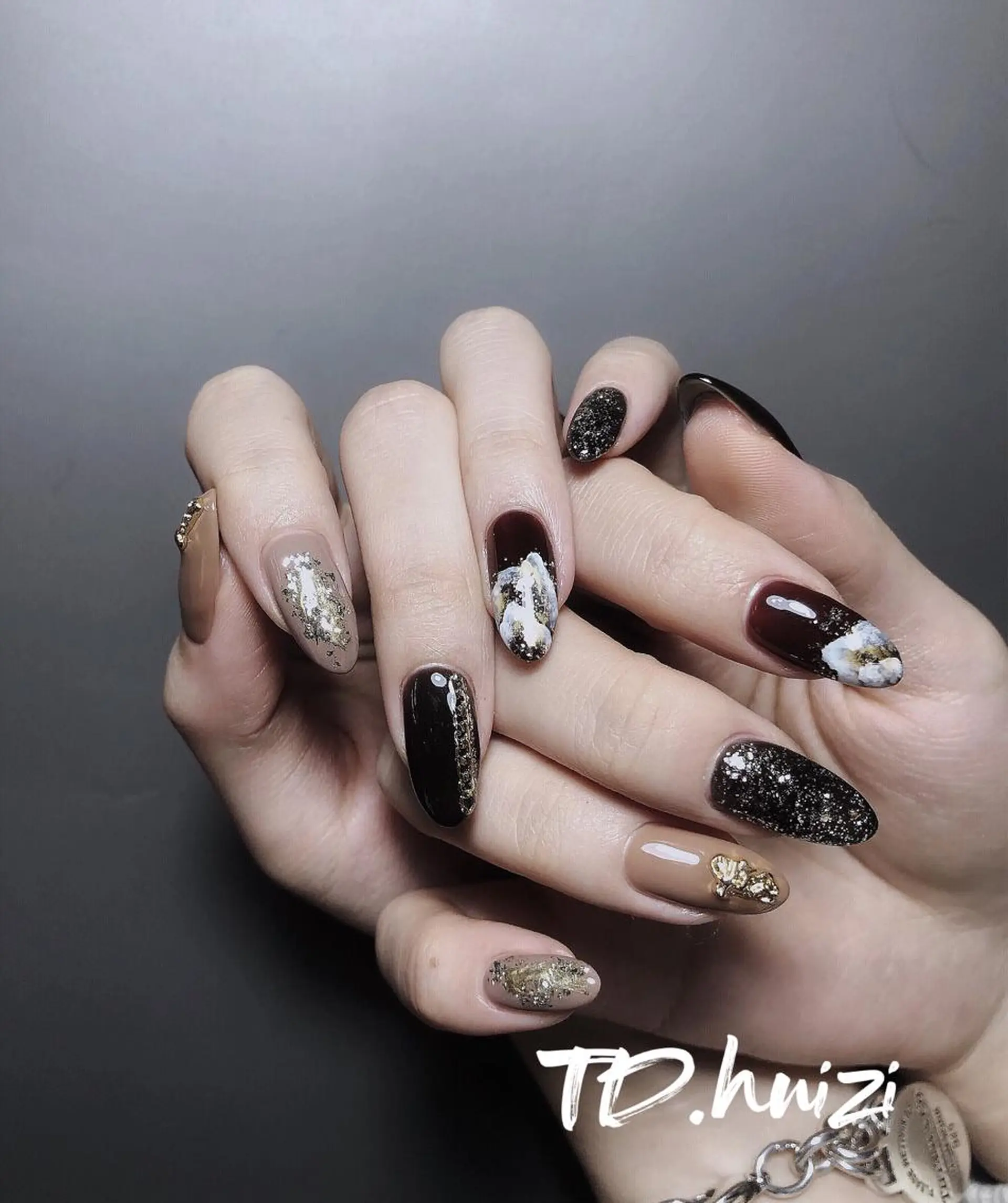 セミロング めぐみのネイルサロン スタッフ練習のネイルデザイン