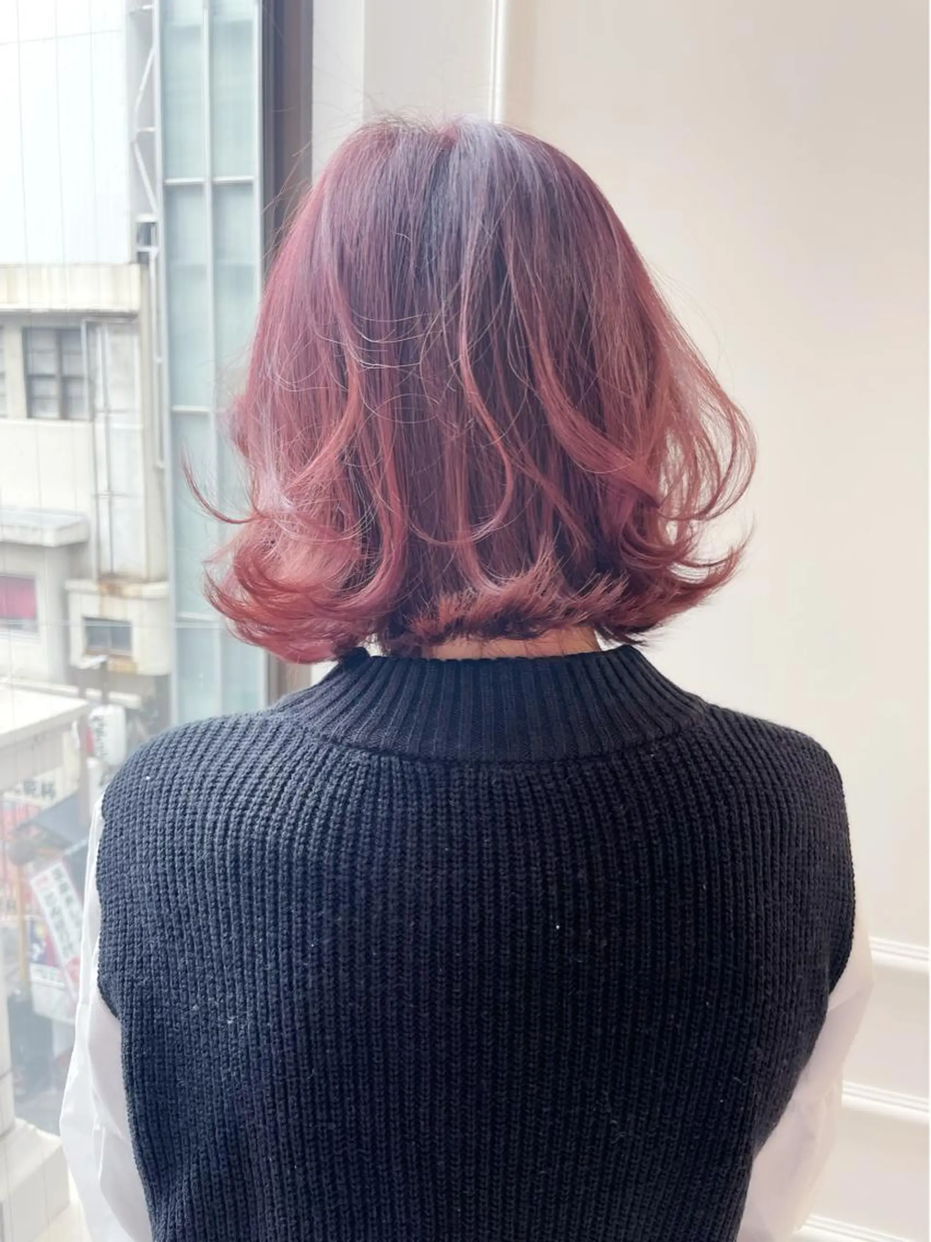 ショート カラー 韓国レイヤーカット/ ダブルカラーのヘアスタイル