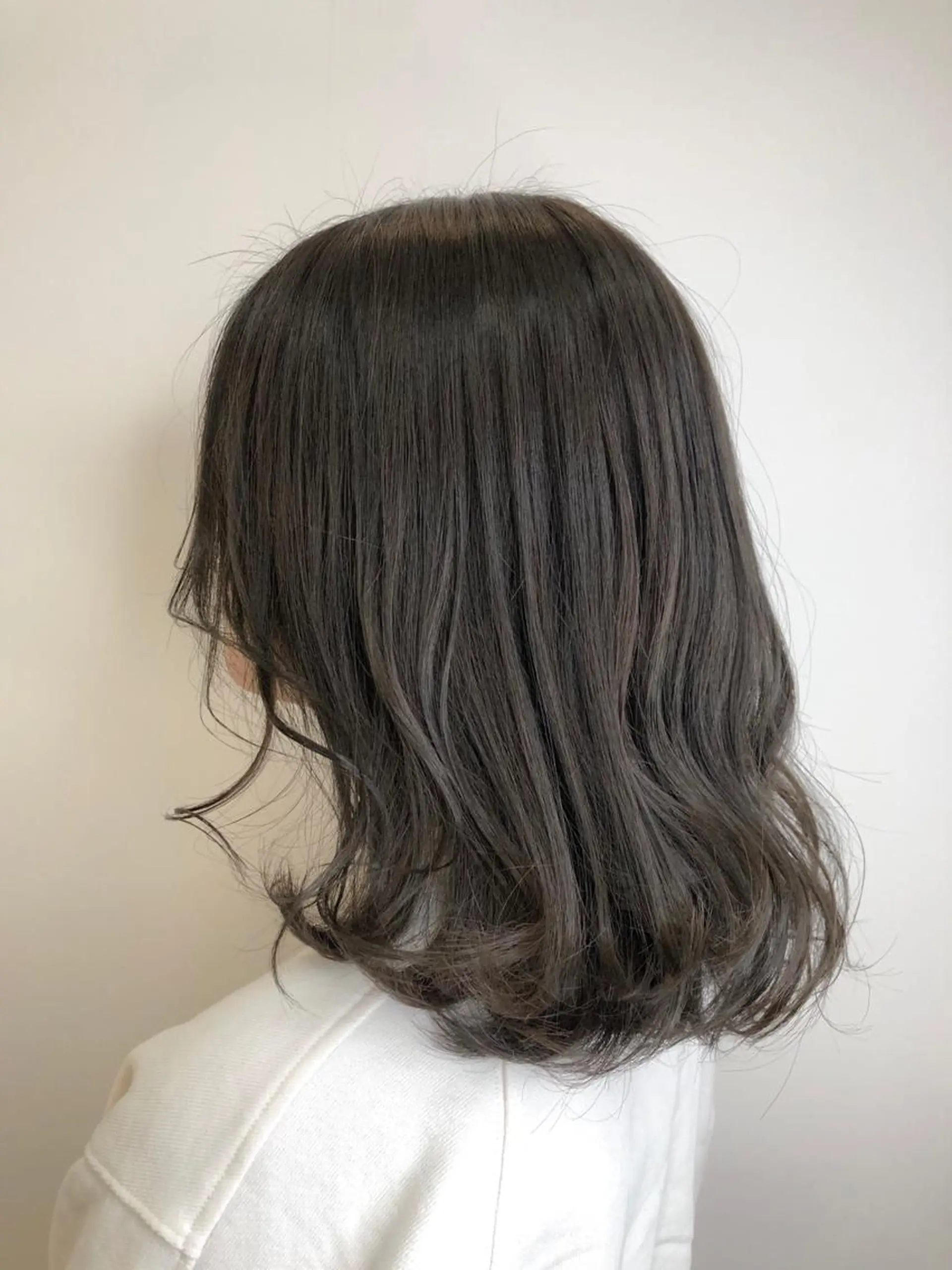 ミディアム カラー アッシュ ブルーカラー ブルーアッシュ 【透明感、艶髪】西村 有司のヘアスタイル