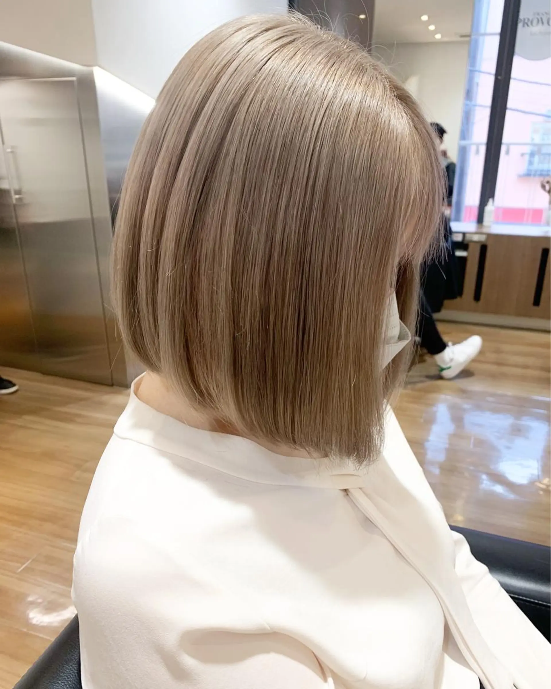 ショート カラー SALOWIN新宿三丁目 Frente店所属・薄田 珠美のヘアスタイル