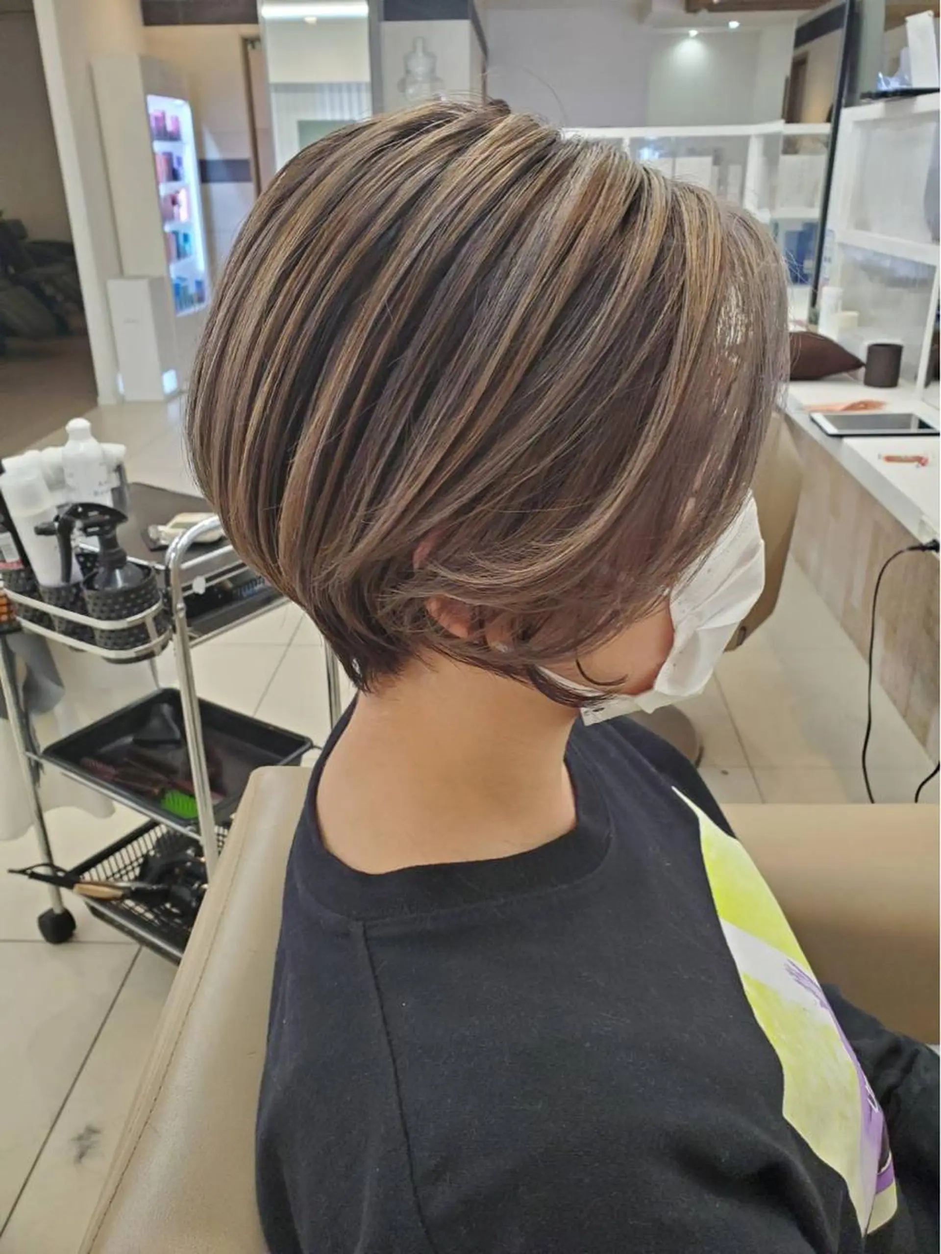 ショート カラー ハイライトカラー ハイライト 大人可愛いをご提案✨ 宮崎　雅美のヘアスタイル