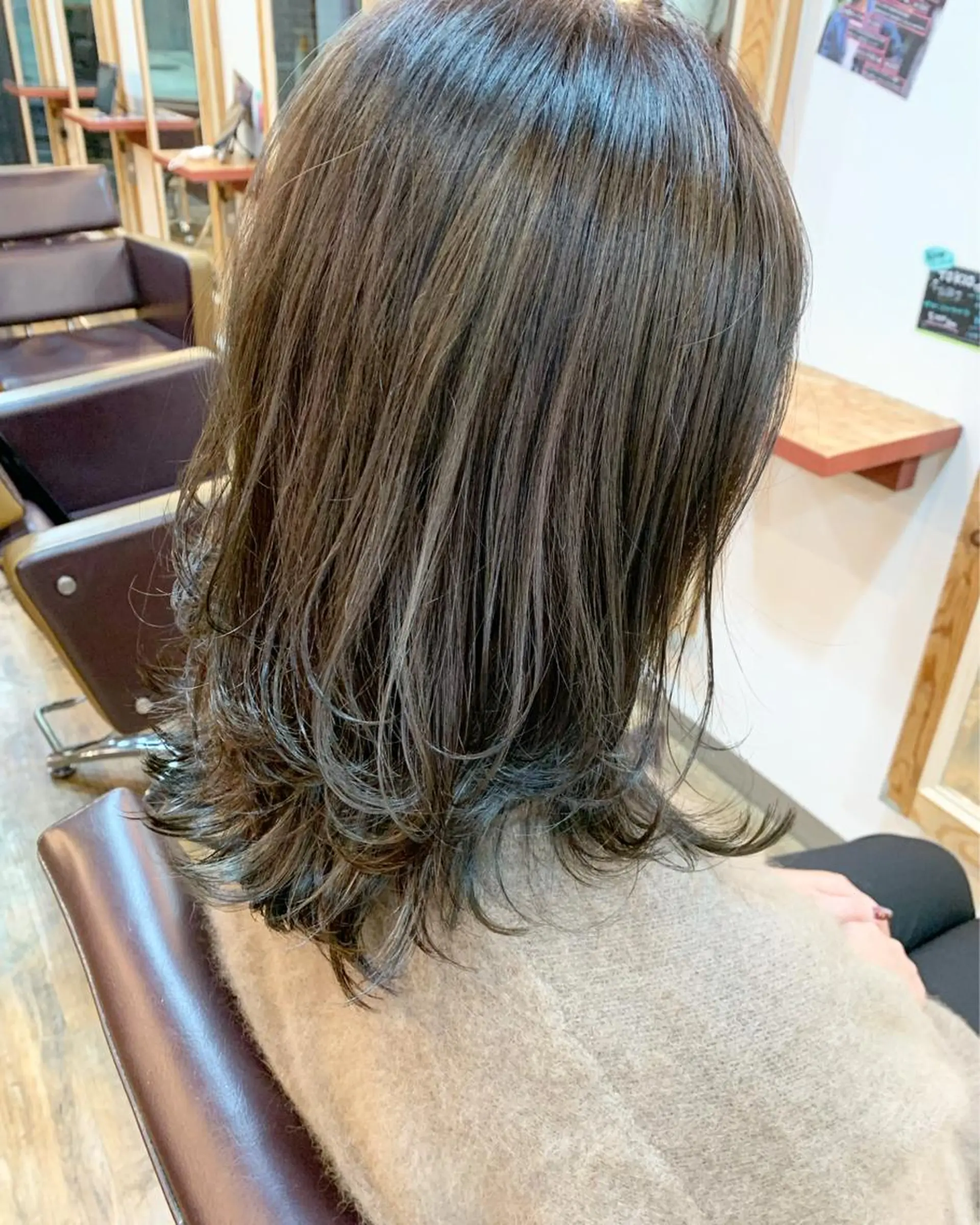 ミディアム カラー ベージュカラー オリーブベージュ 岡崎勇人/レイヤー/ 韓国/ケラチンTRのヘアスタイル