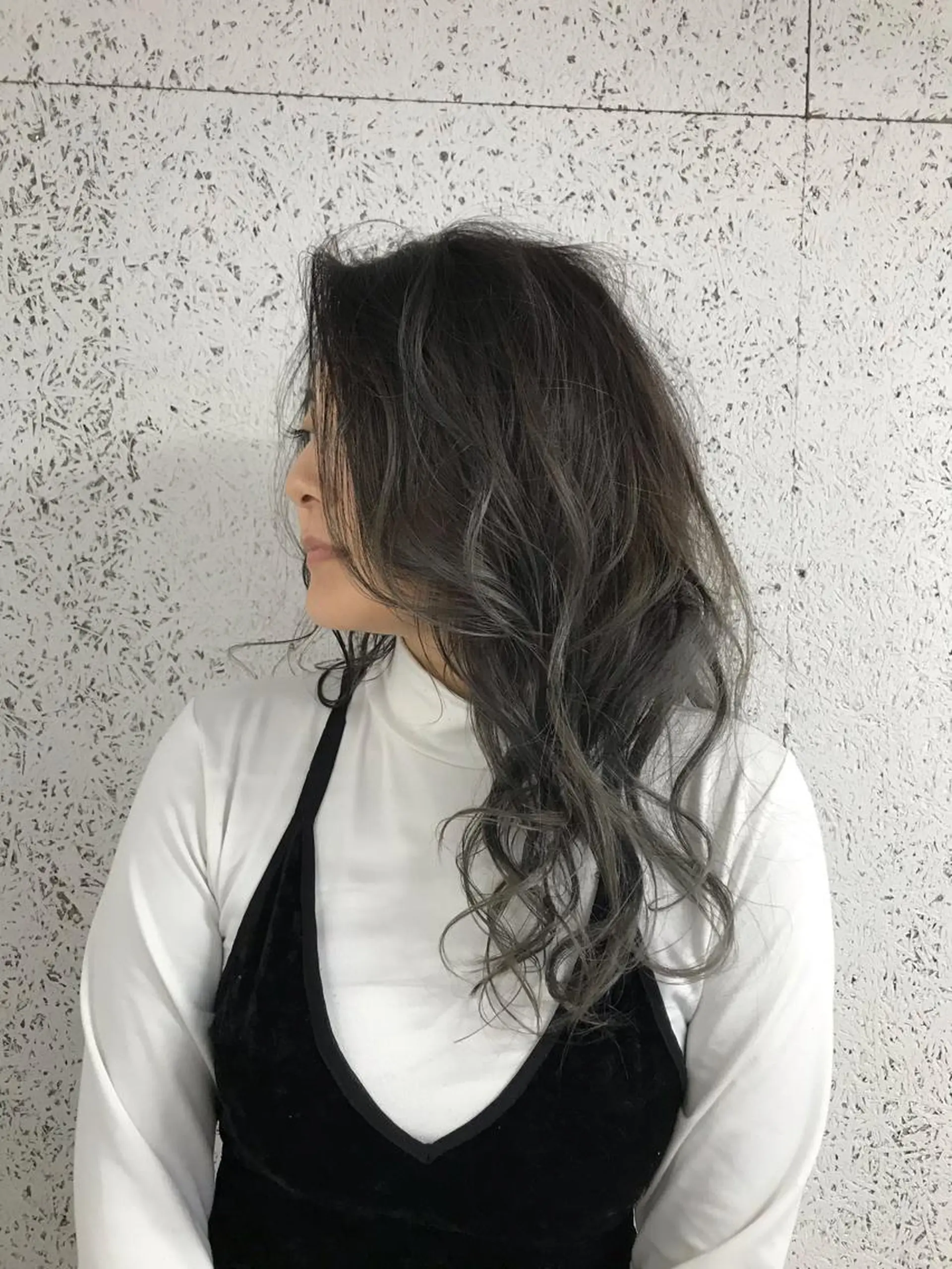 セミロング カラー KOOKI スティードトーキョーのヘアスタイル