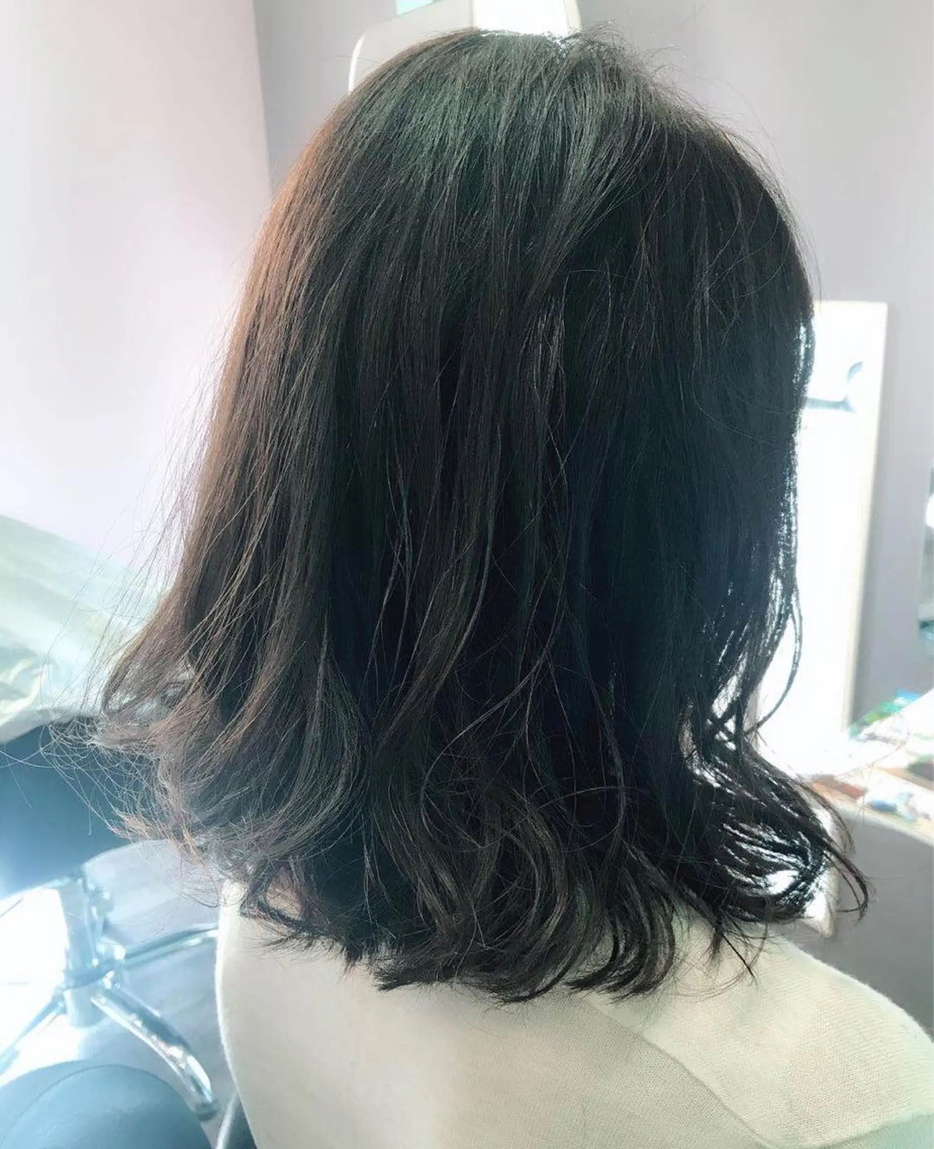 セミロング アッシュ 外国人風カラー ジョ サイコウのヘアスタイル