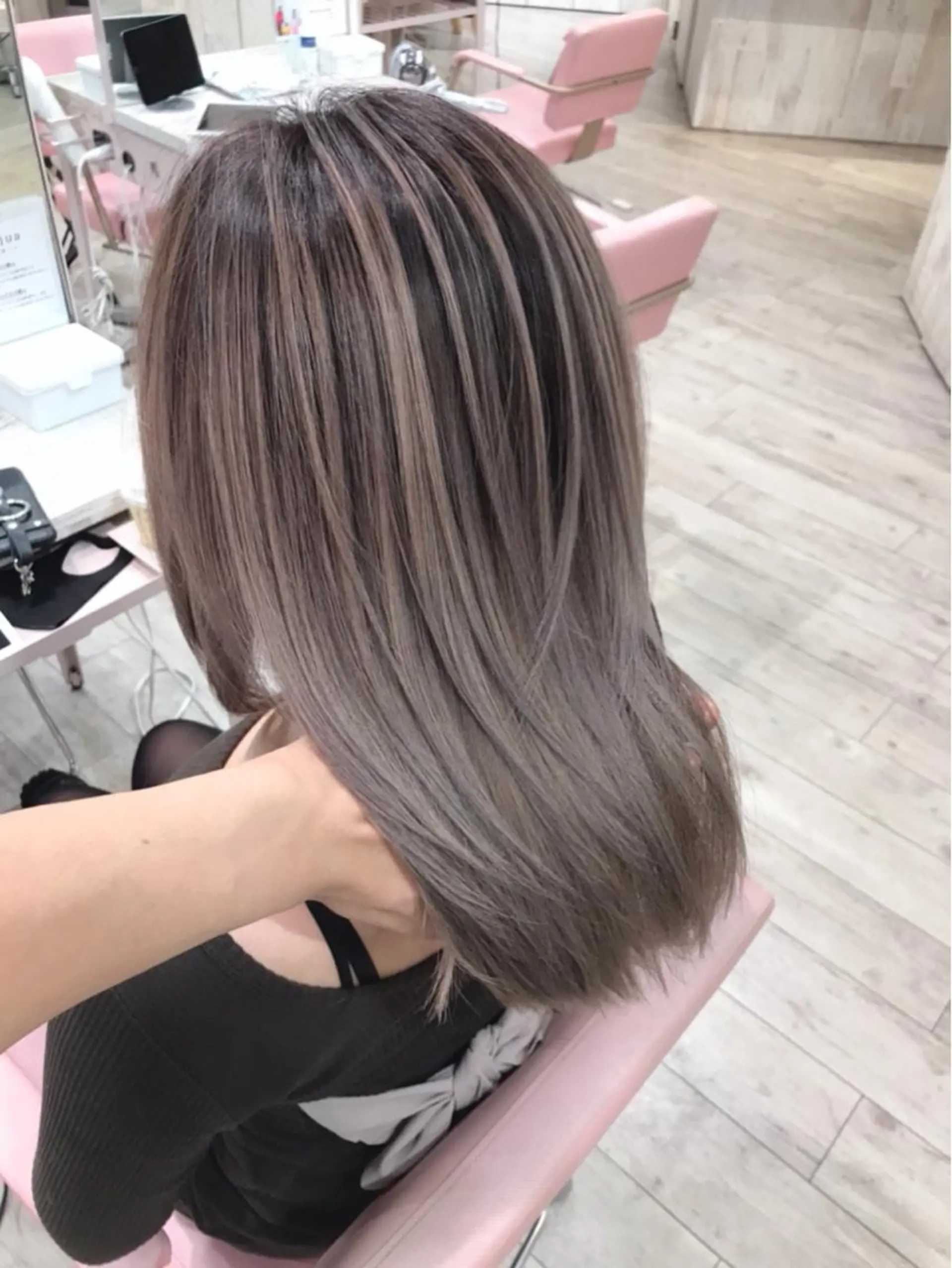 セミロング カラー 高島大登/顔周り /レイヤーカットのヘアスタイル